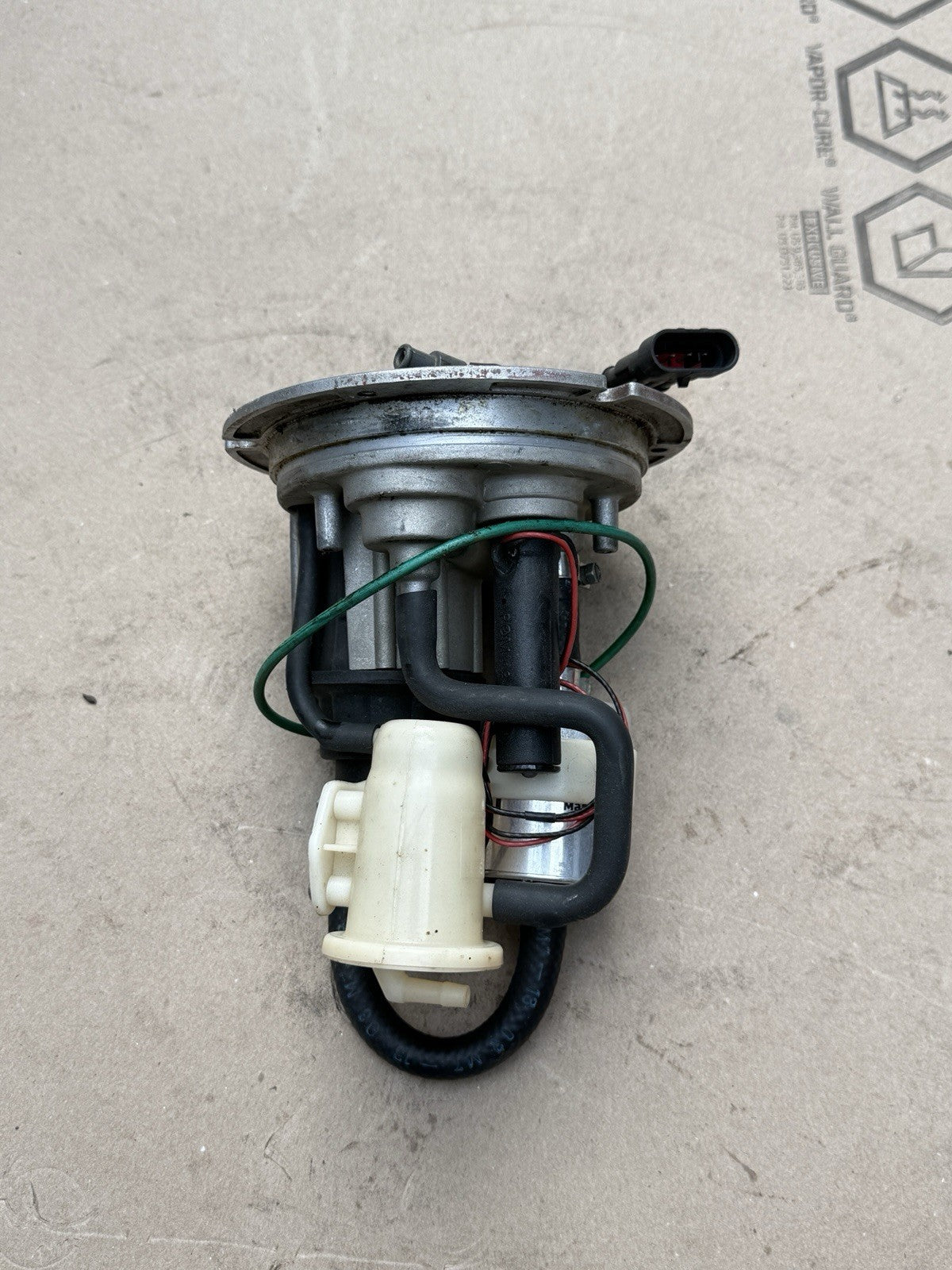 94-04 Ducati 748 916 996 998 OEM Fuel Tank Petrol Pump Flange Sender Regulator
