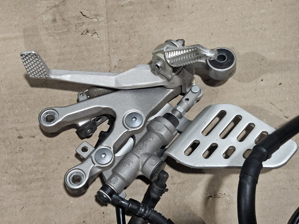 2008 -2016 Yamaha R6 Rear Set OEM Rear Brake Master Cylinder Caliper Bracket