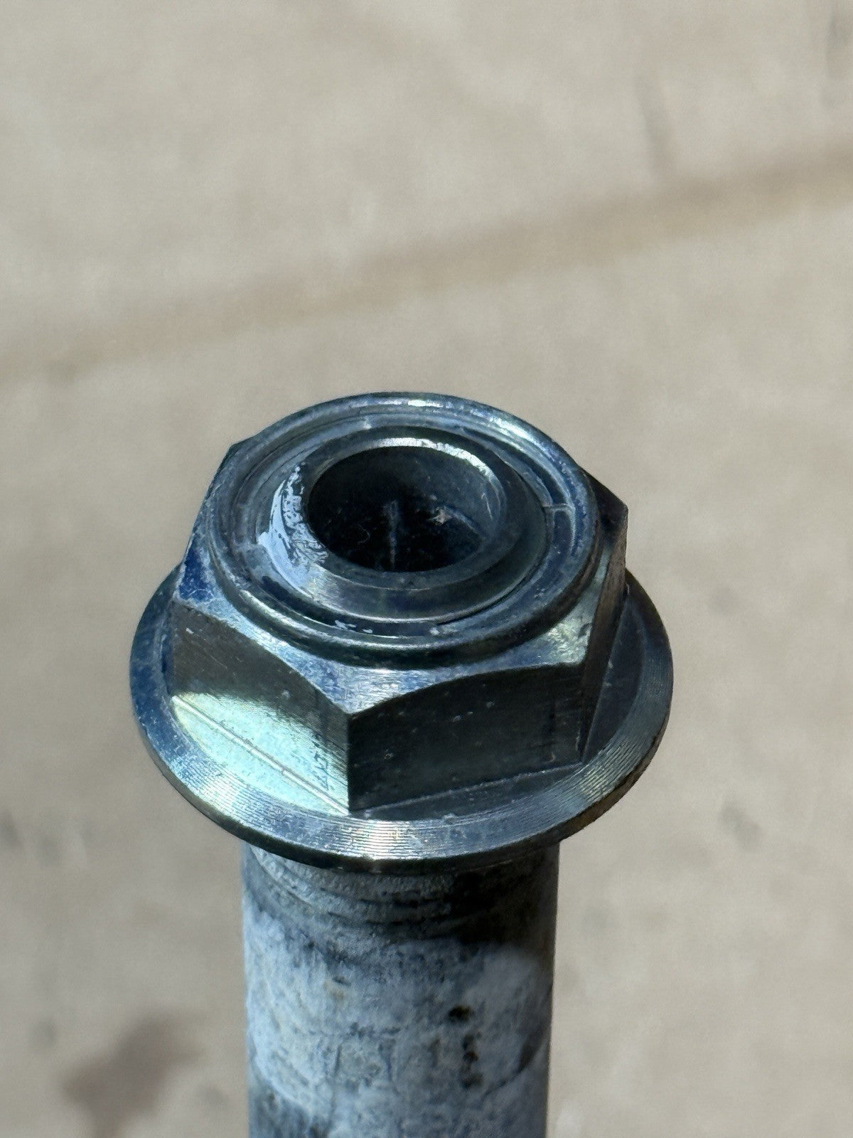19-23 Kawasaki Ninja ZX6R 636 OEM Swingarm Pivot Bolt Shaft Spindle 33032-00441