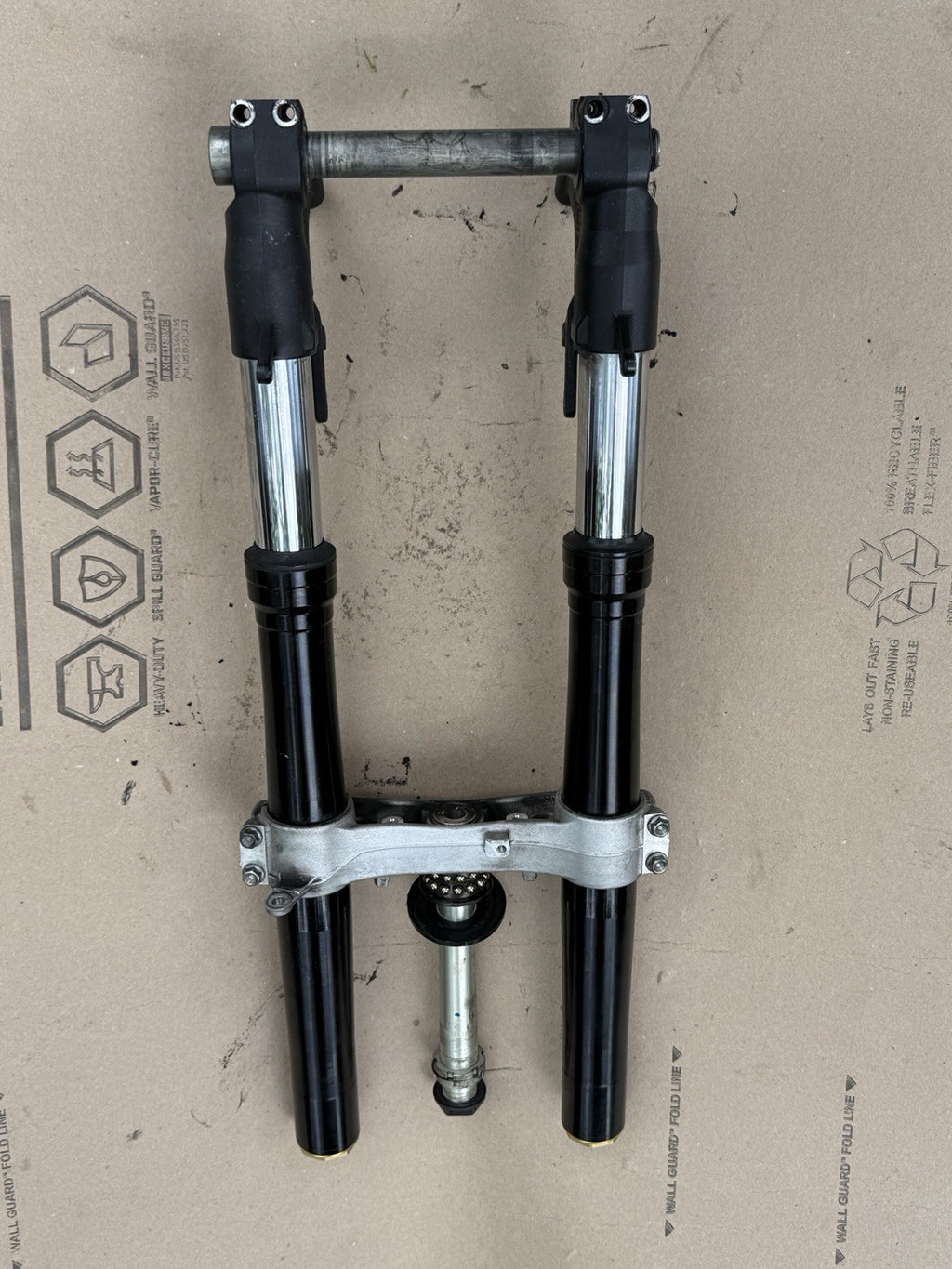 2017-2025 Suzuki GSXR1000 GSX-R 1000 OEM Front End Forks Triple Tree Clamp Lower