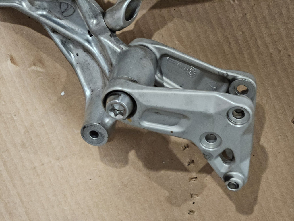 12-19 Ducati 899 959 1199 1299 Oem Left Rearset Shifter Footrest Peg Mount 