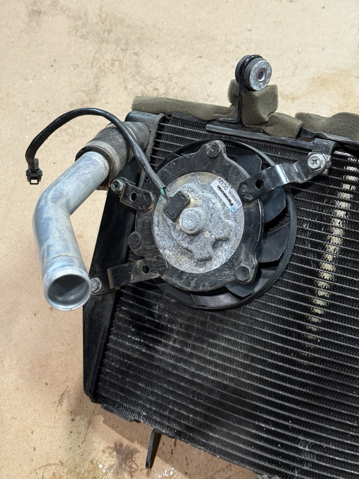 08-16 YAMAHA YZF R6 OEM ENGINE RADIATOR MOTOR COOLER COOLING RADIATER FANS HOSES