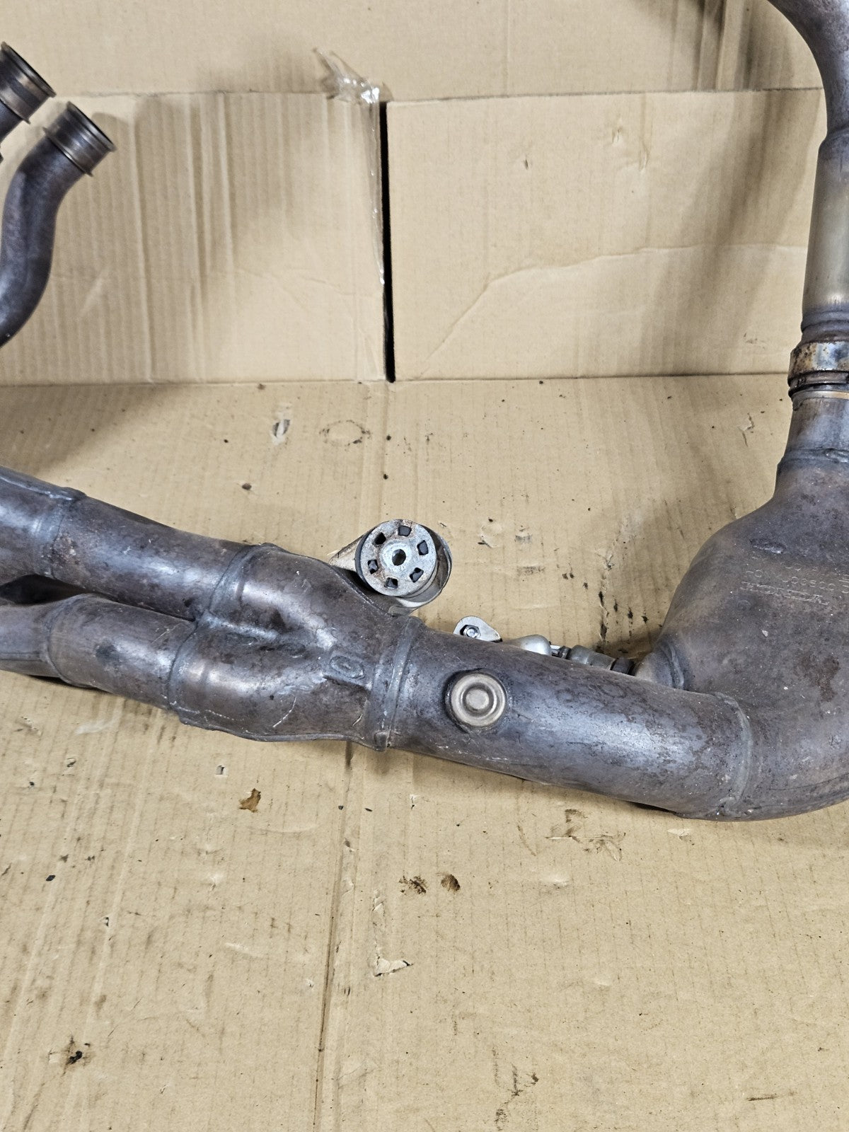 2013 Honda CBR600RR Exhaust Headers and Muffler with Headers OEM 18305-MJC-30512