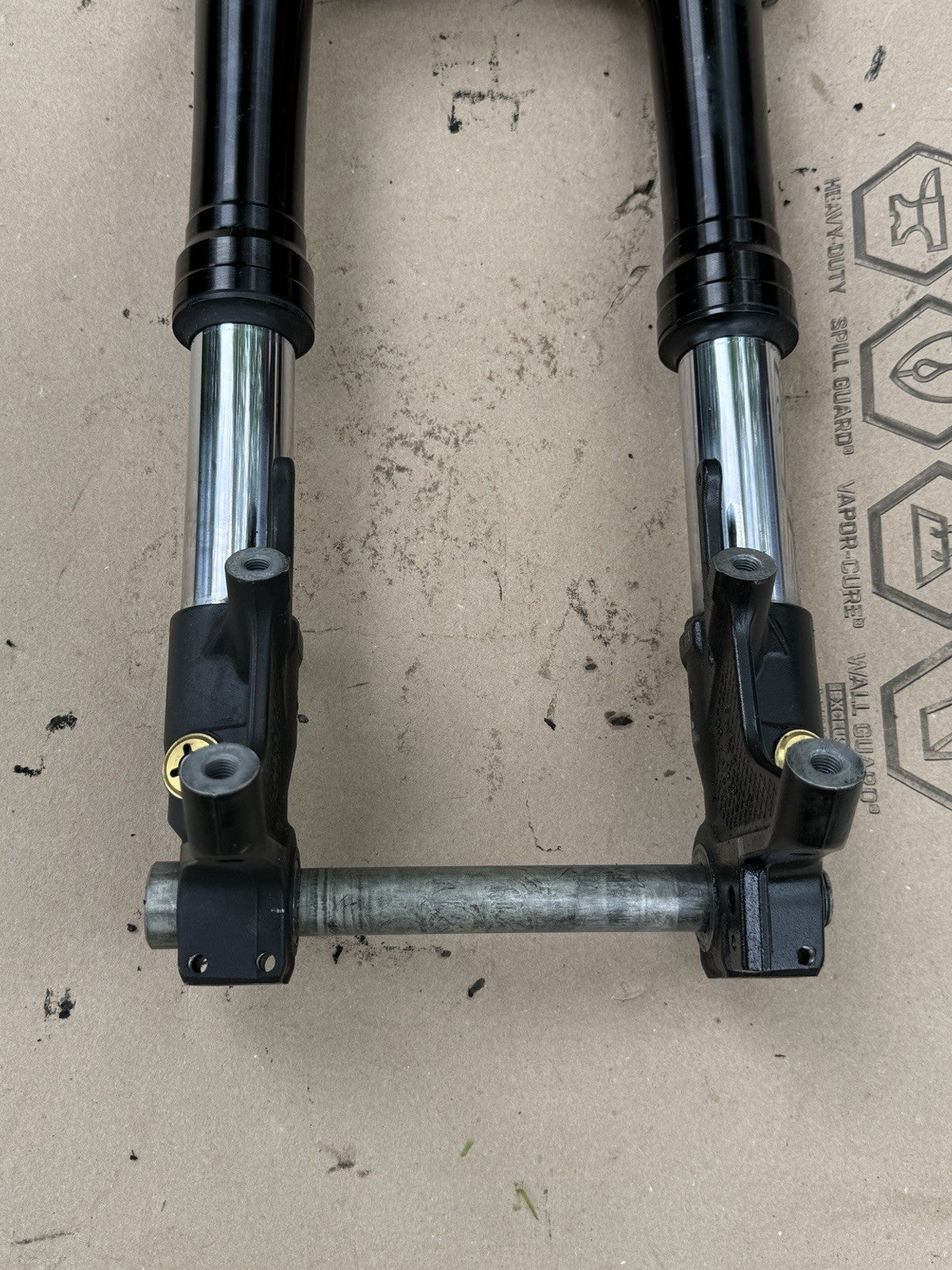 2017-2025 Suzuki GSXR1000 GSX-R 1000 OEM Front End Forks Triple Tree Clamp Lower