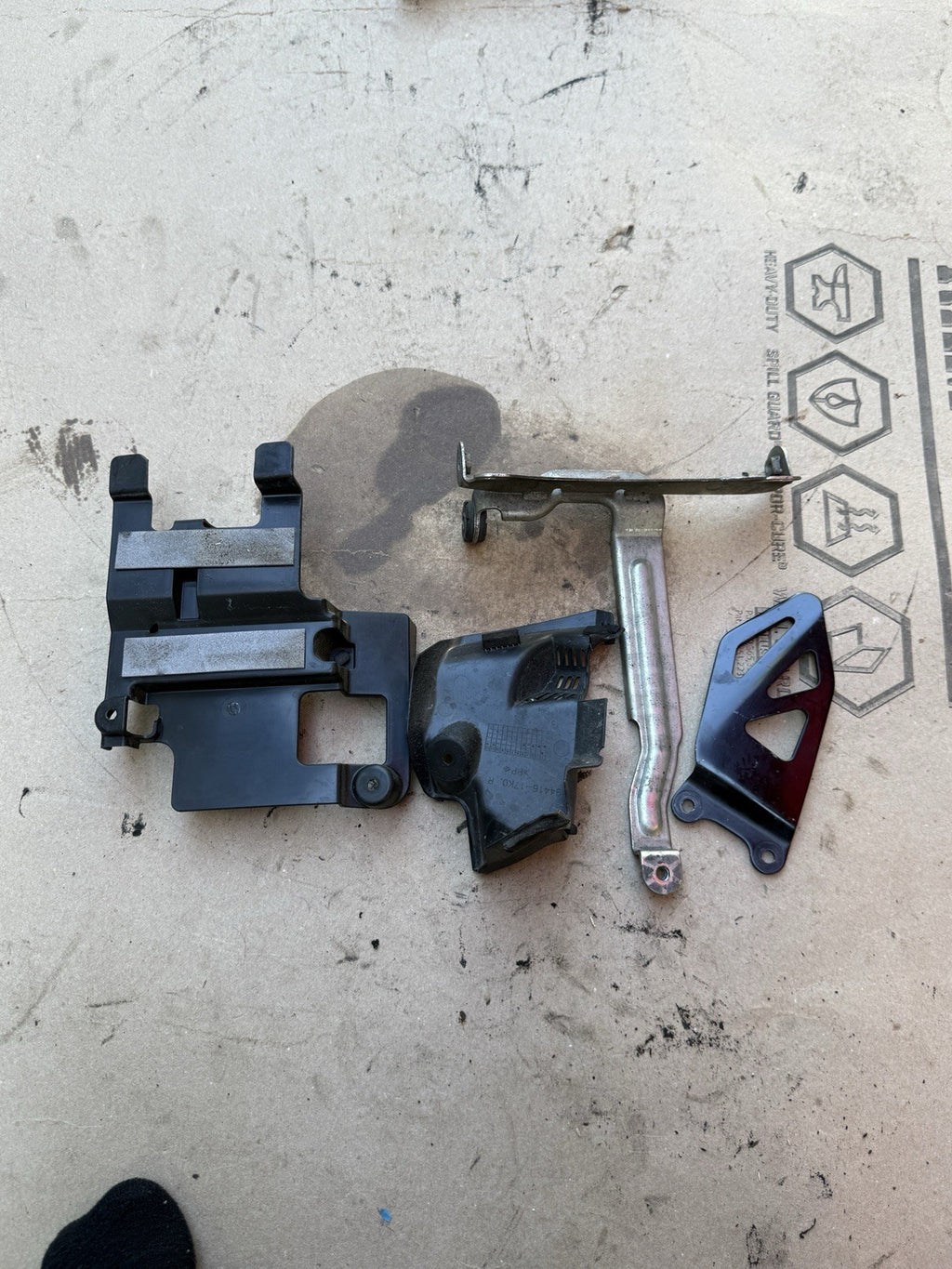 2017-2025 Suzuki GSXR1000 GSXR1000R OEM Engine Motor Mount Brackets Set L76