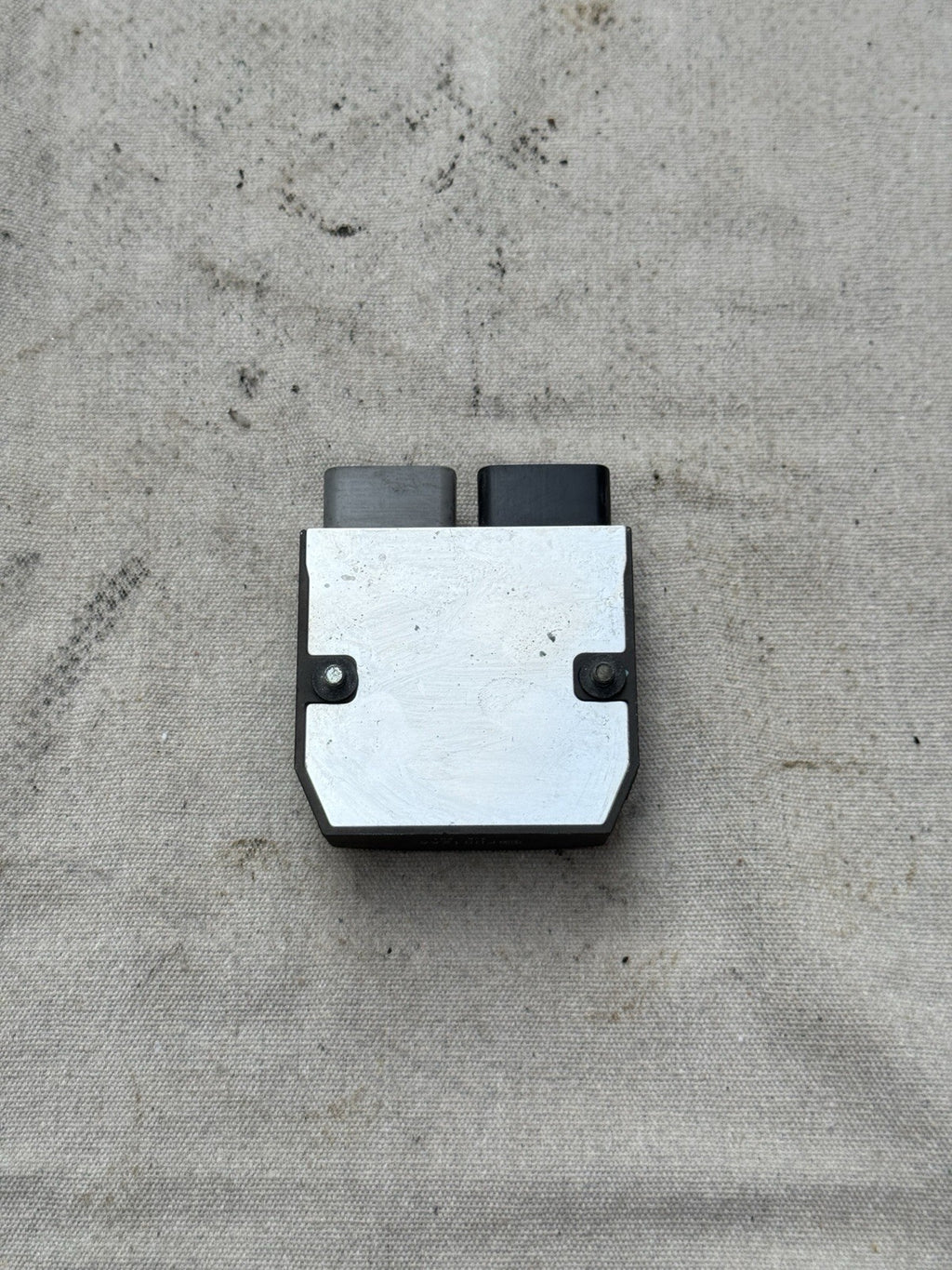 2007 - 2008 Yamaha YZF R1 OEM Voltage Regulator FH012AA7