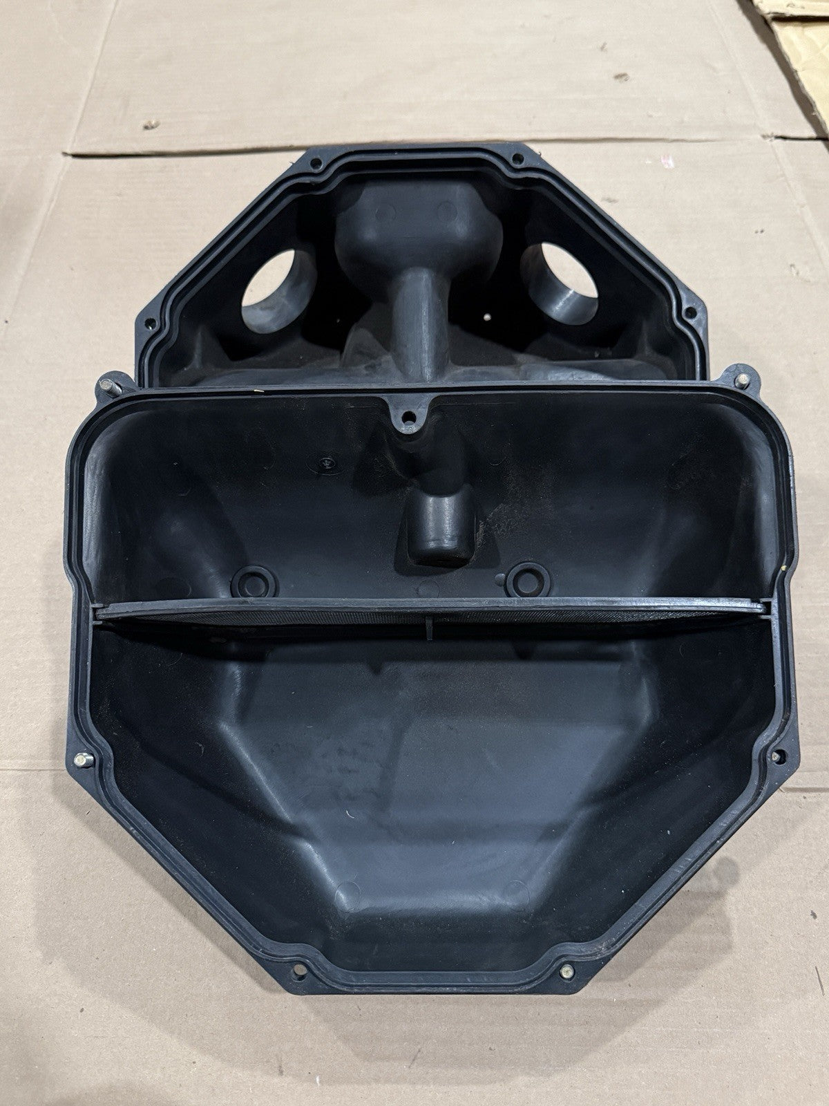 1998-1999 Kawasaki Ninja ZX6R ZX600G OEM Airbox Air Box Filter Case 11010-173617