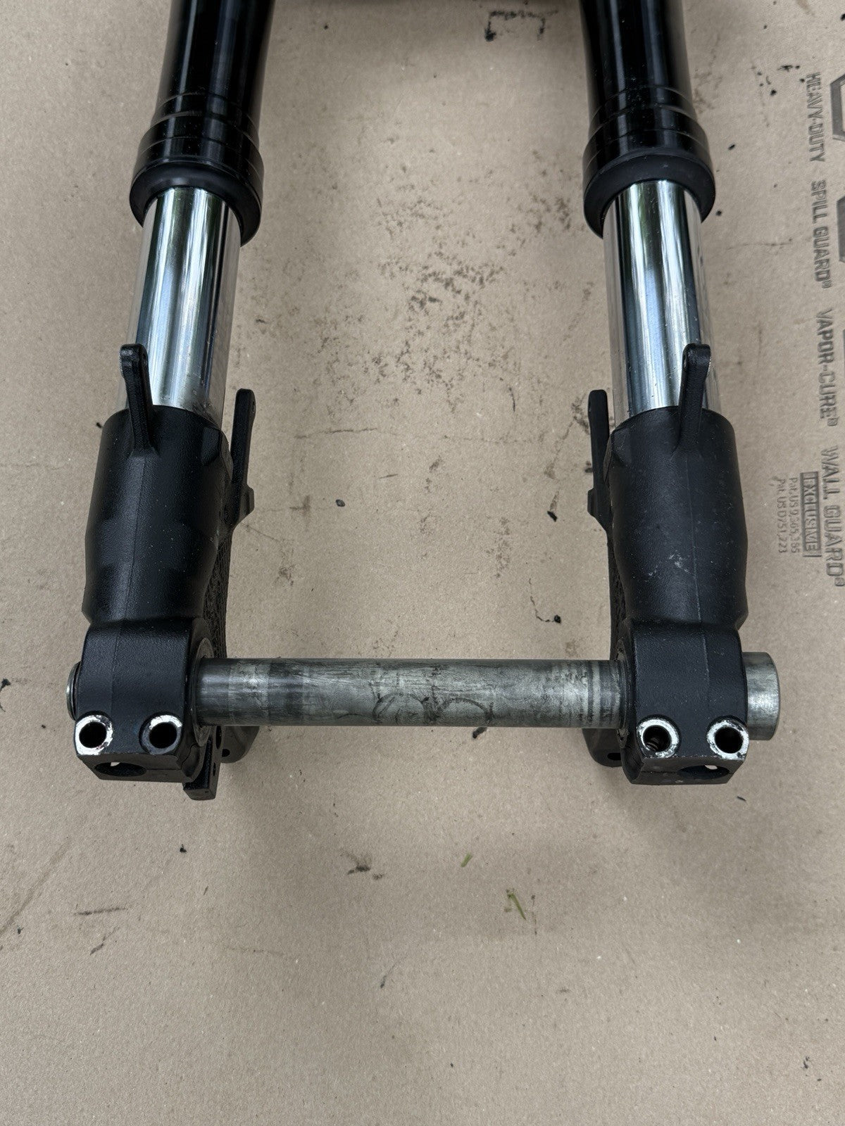 2017-2025 Suzuki GSXR1000 GSX-R 1000 OEM Front End Forks Triple Tree Clamp Lower