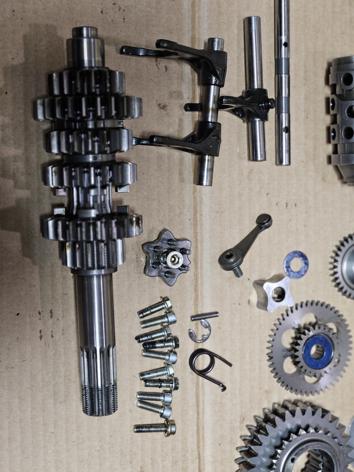 2015 15-18 Ducati 1299 Panigale Transmission Gearbox Gear Shaft Fork Drum OEM