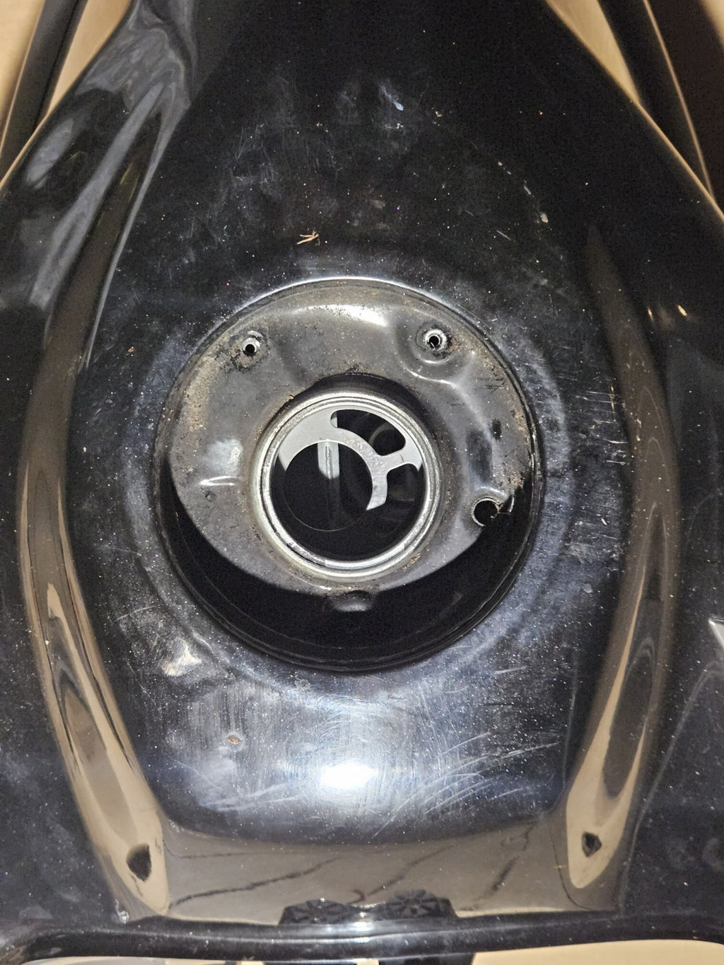 08-16 CB1000R Small Dent Gas Tank Fuel Cell Petrol Reservoir Black OEM Pump Cap