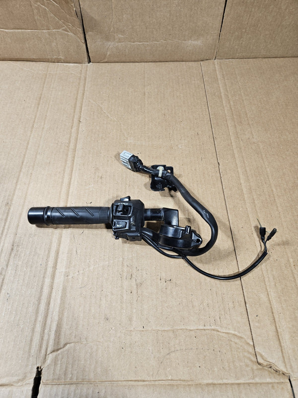 2005-2007 Honda CBR1000RR OEM Left Clip-On Handlebar Switch Grip 53150-MEL-D00