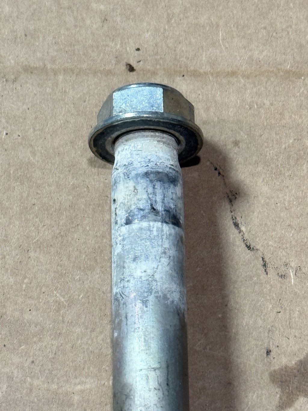 19-23 Kawasaki Ninja ZX6R 636 OEM Swingarm Pivot Bolt Shaft Spindle 33032-00443