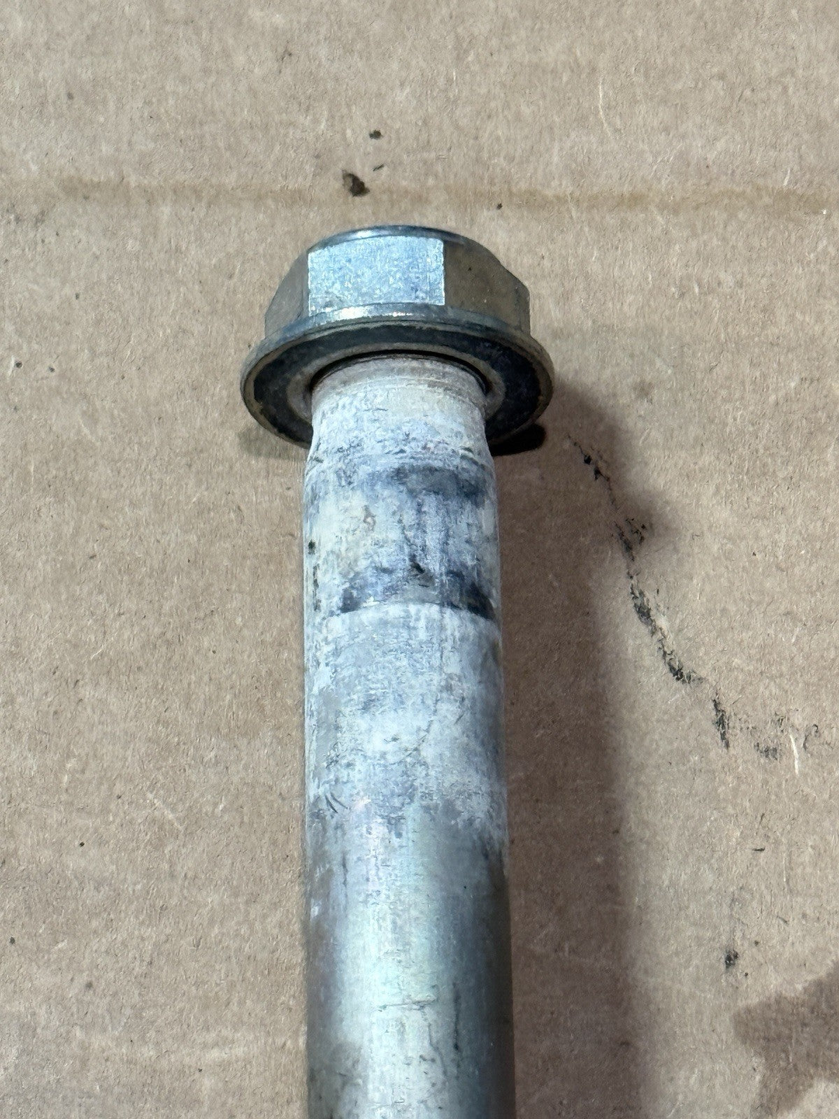 19-23 Kawasaki Ninja ZX6R 636 OEM Swingarm Pivot Bolt Shaft Spindle 33032-00443