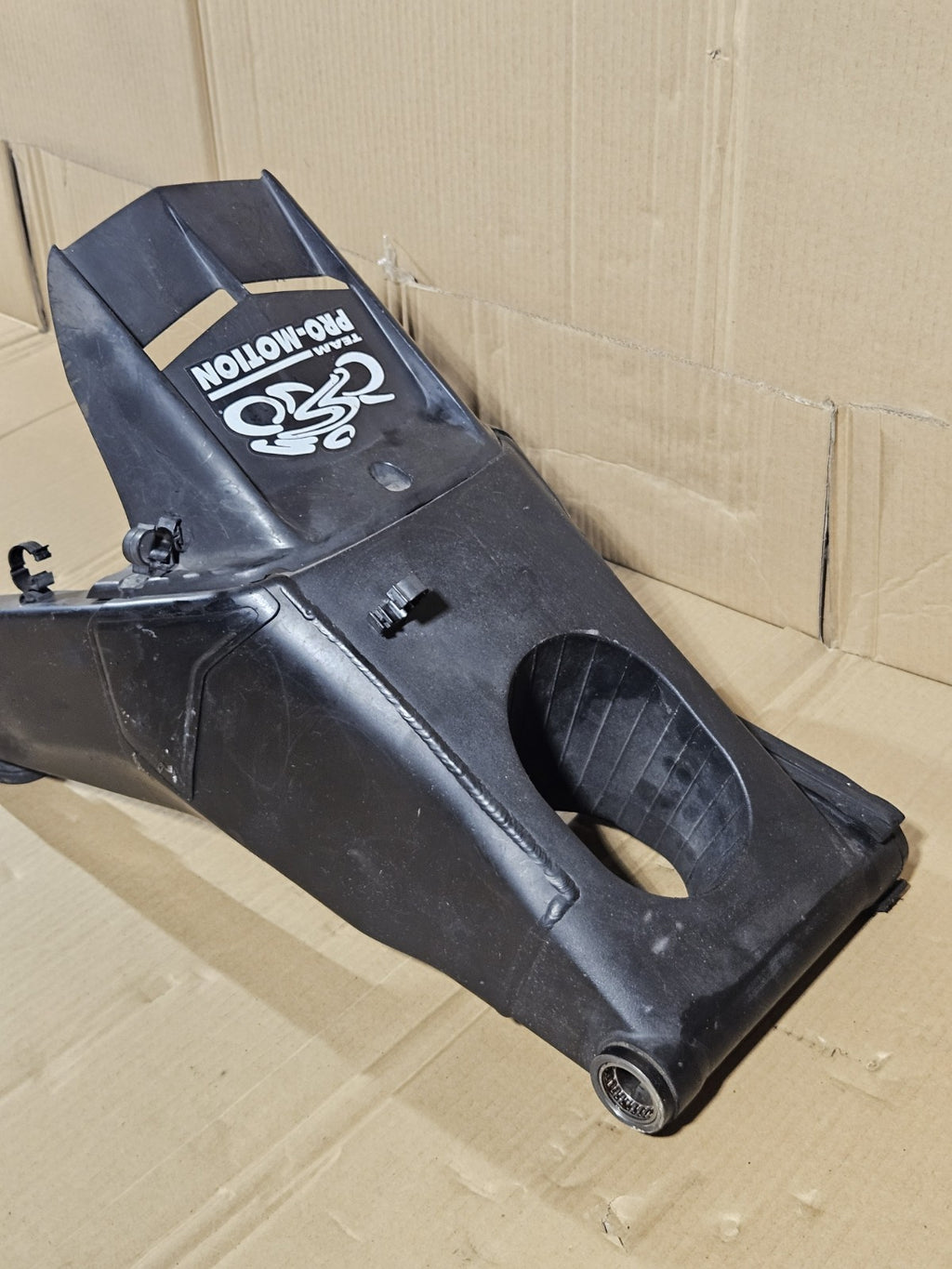 08-16 YAMAHA YZF R6 R6R YZFR6 REAR SWINGARM BACK SUSPENSION SWING ARM OEM4