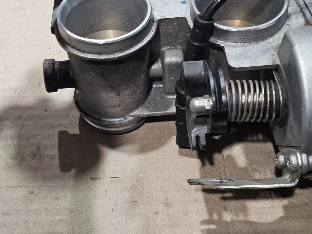 10 11 12 13 14 BMW S10000RR S 1000 RR OEM Throttle Bodies Body INTAKE FUEL PARTS