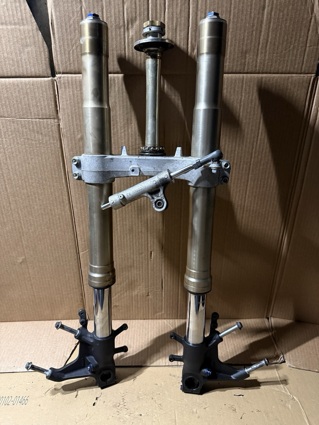 06-07 Suzuki GSXR600 GSX-R600 K6 K7 OEM Front Fork Lower Triple Tree 51103-01H007