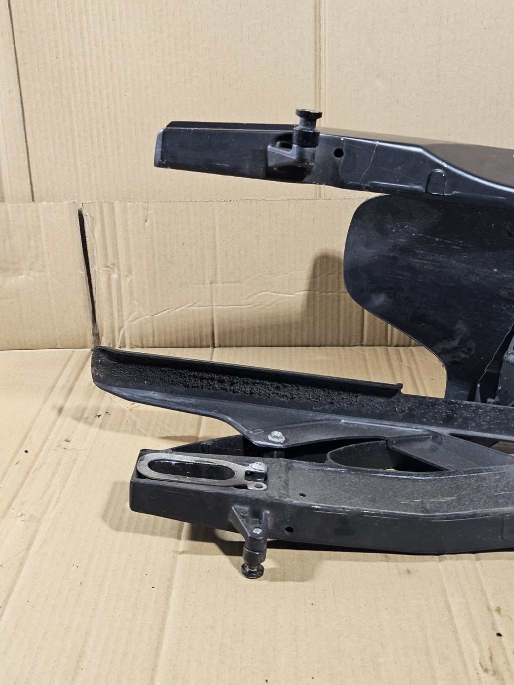 2006 2007 Suzuki GSXR600 Swingarm with Rear Shock and Linkage Set OEM 15