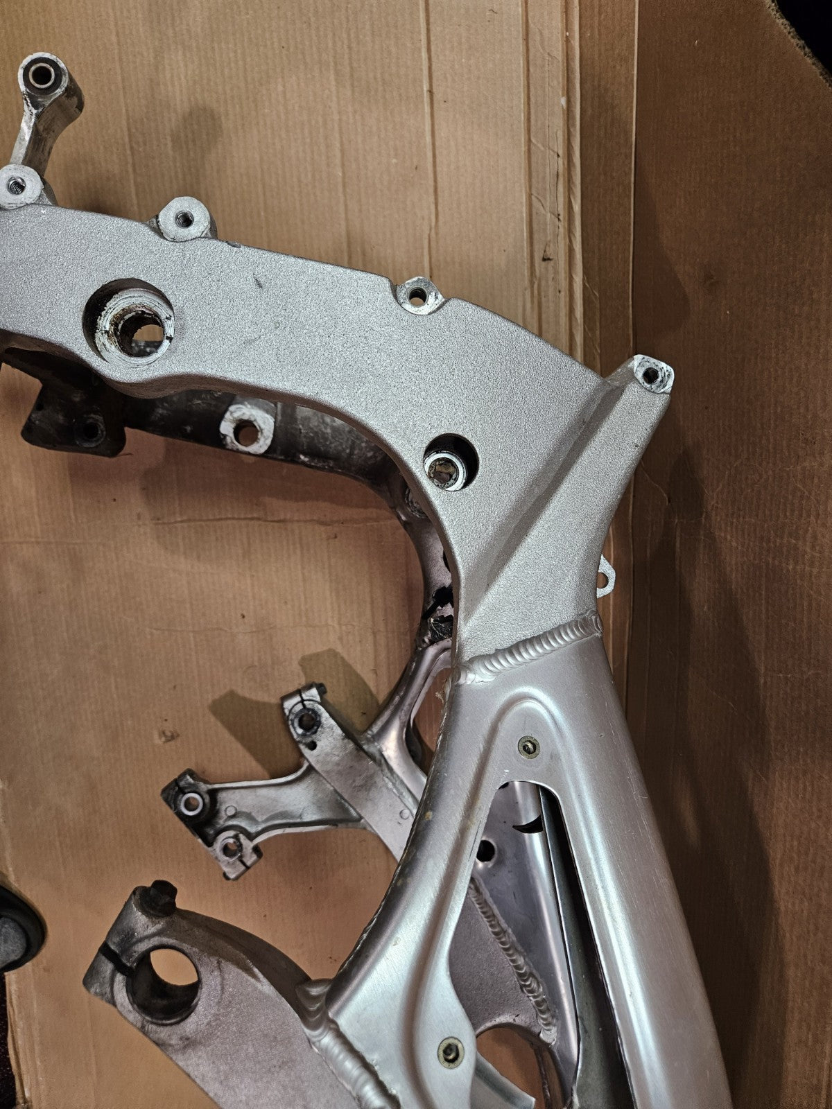 1999-2002 Yamaha YZF R6 OEM Main Frame Chassis Straight