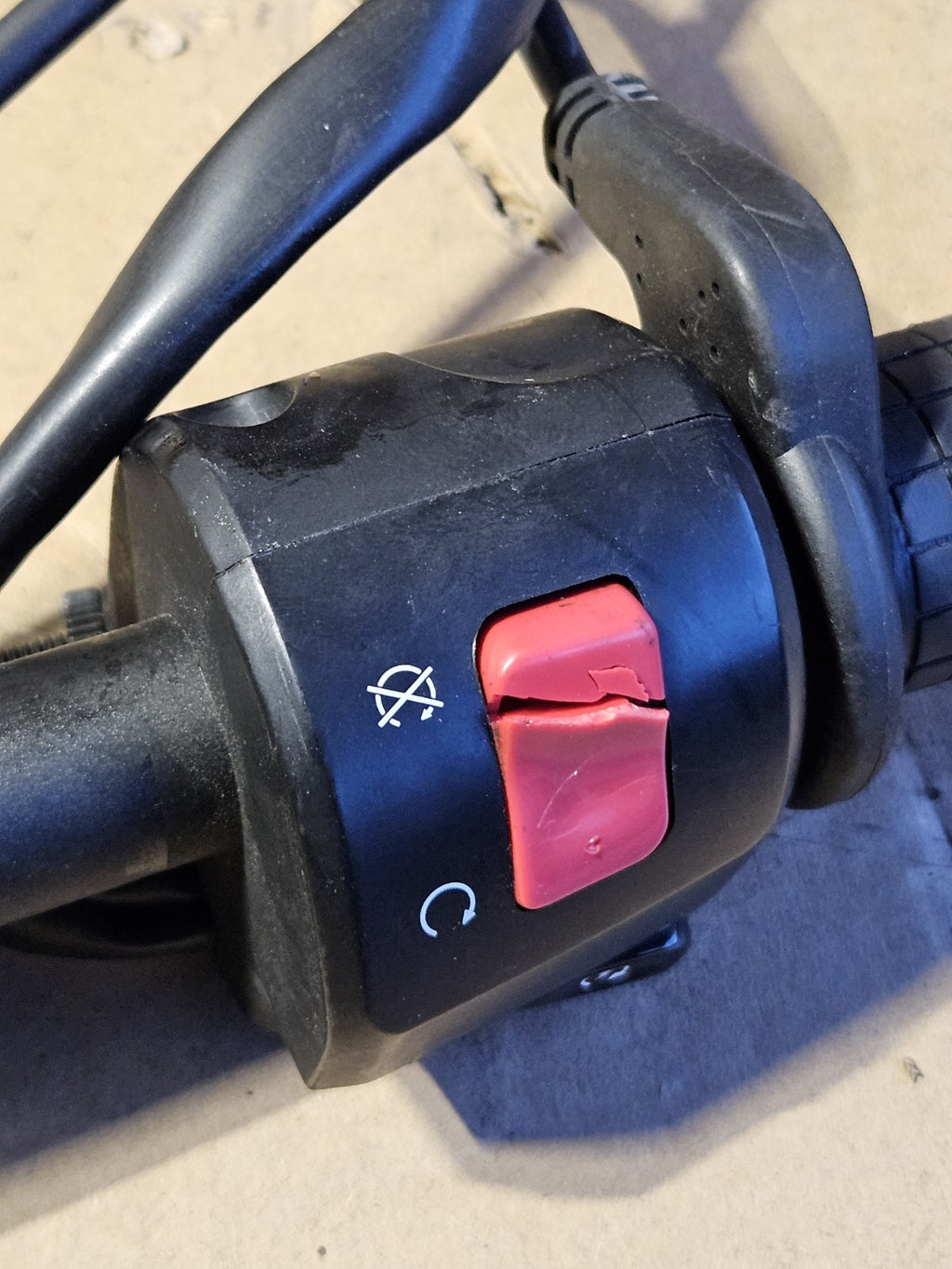 17-19 Kawasaki Ninja 650 ABS EX650 OEM Right Clip On Handlebar Switch 46091-048511