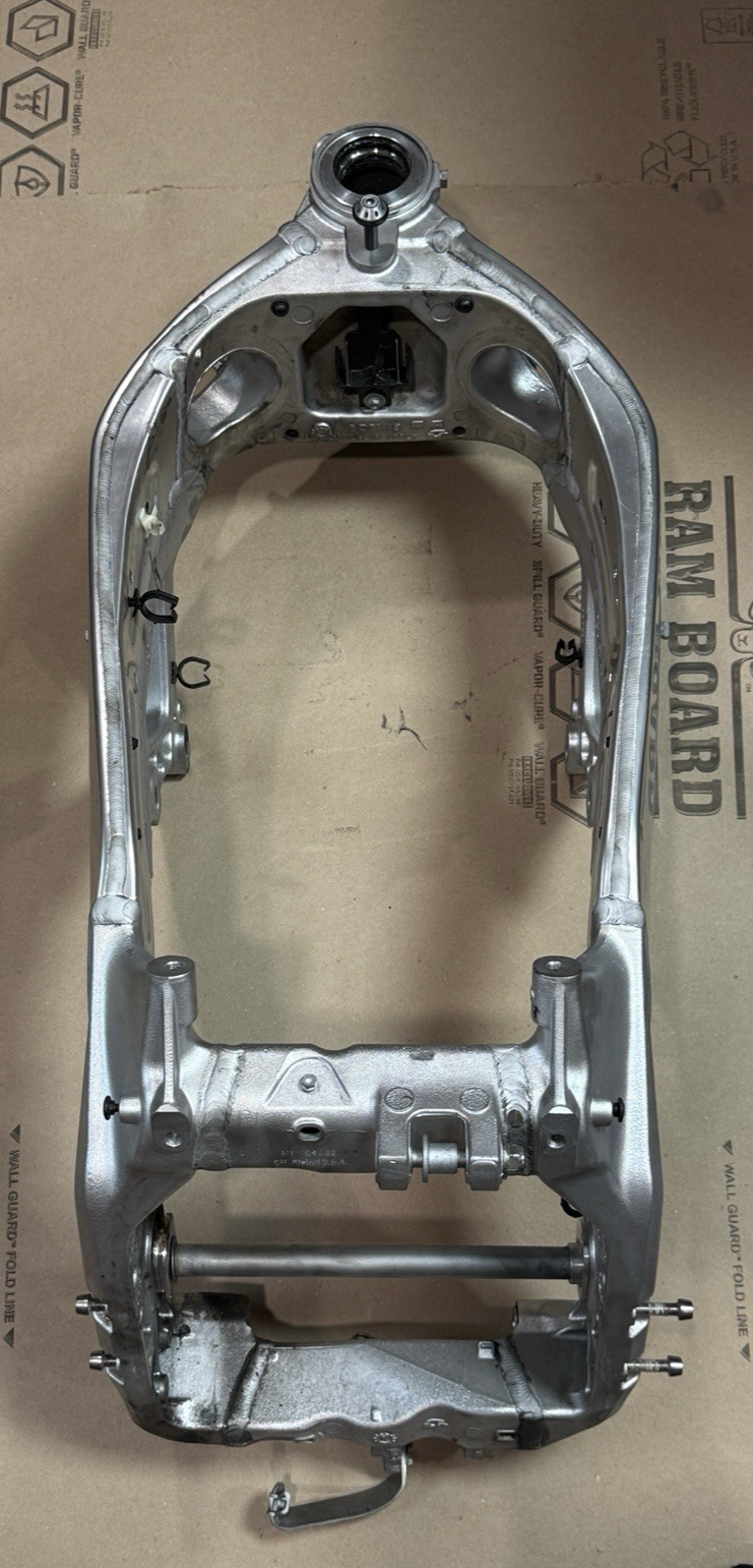 2021-24 Aprilia RSV4 1100 OEM Main Frame Chassis Clean 7K Miles Straight Street