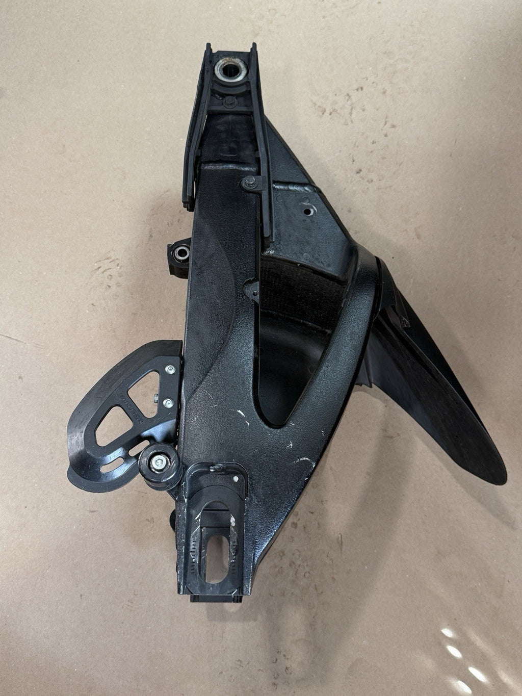 09-16 Suzuki GSXR1000 OEM Rear Swingarm Swing Arm Back Suspension Assembly