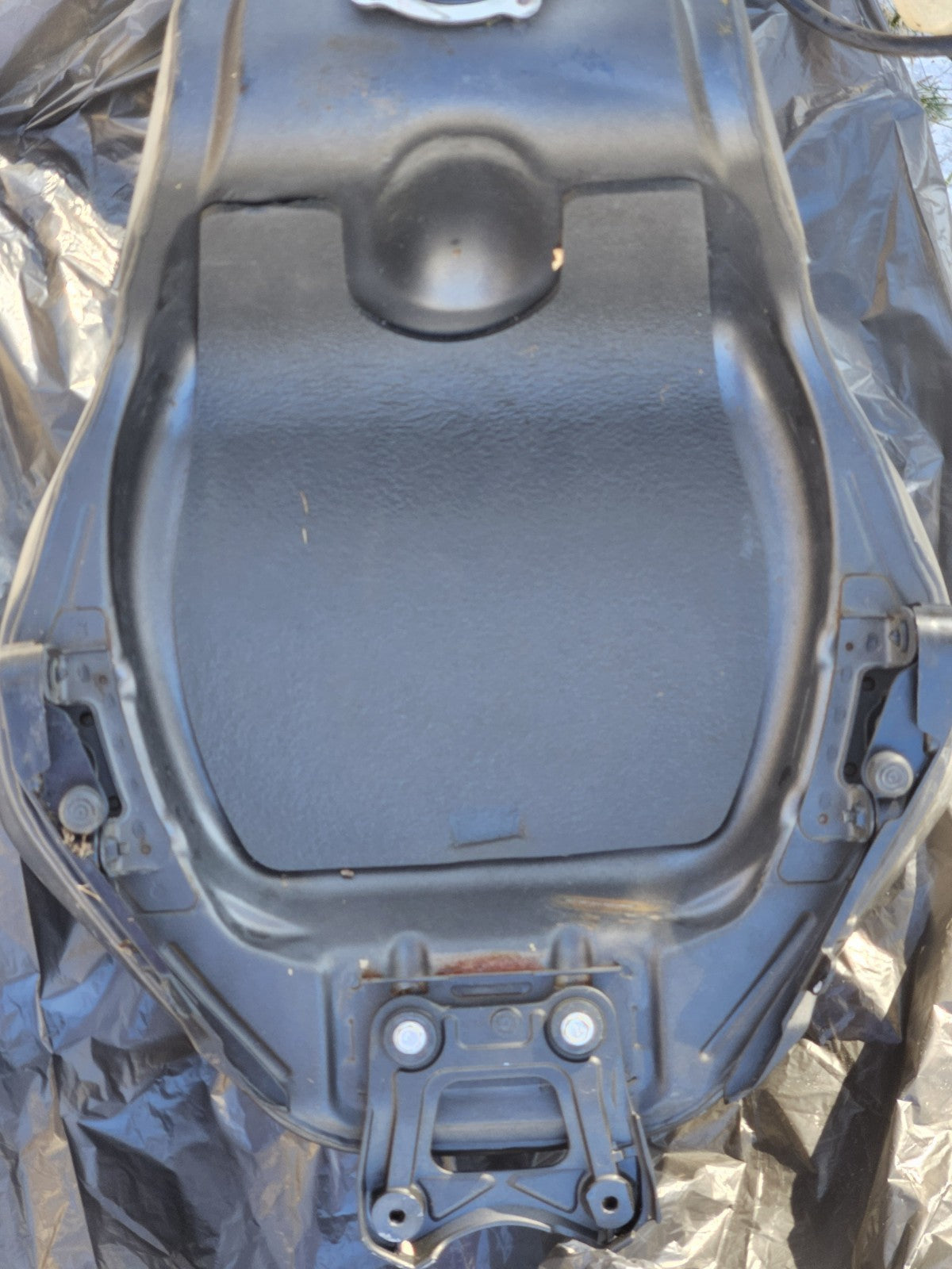 13-18 2015 Kawasaki ZX6R 636 OEM Gas Fuel Tank Petrol Reservoir Damaged