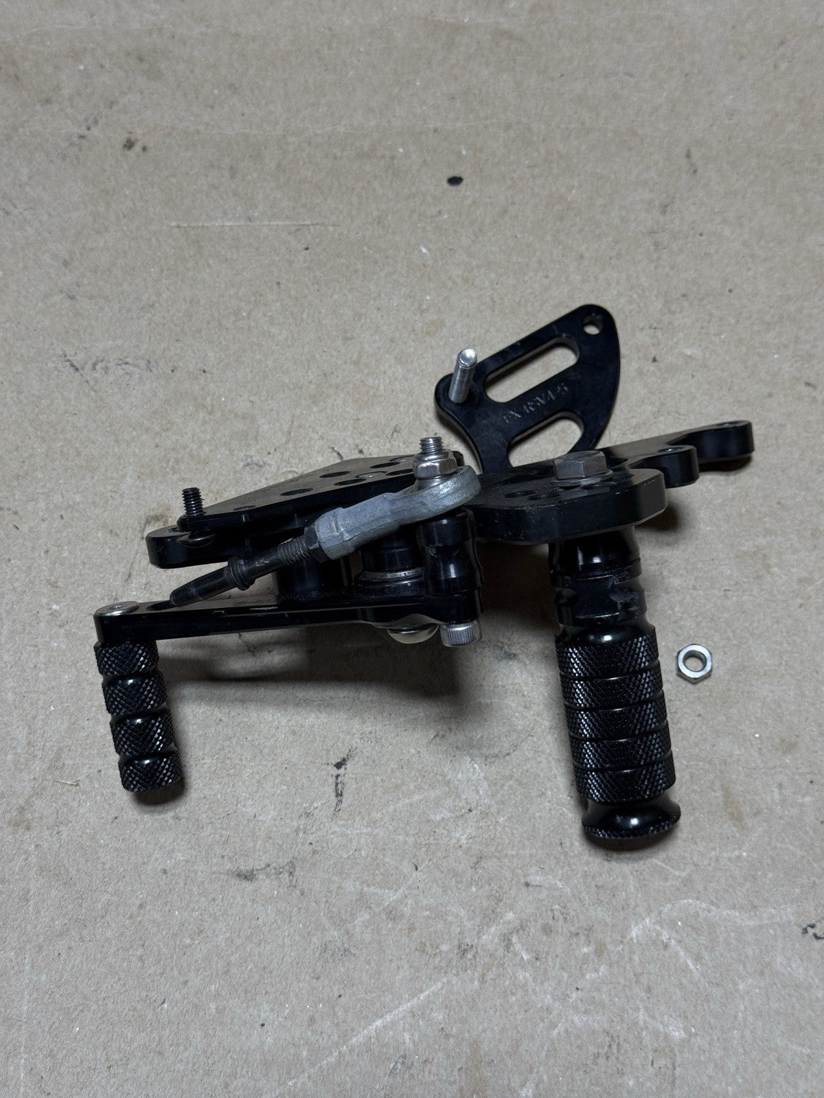 2015-2018 Aprilia RSV4 RR RF Adjustable Rearsets Rear Sets Foot Pegs L&R Black