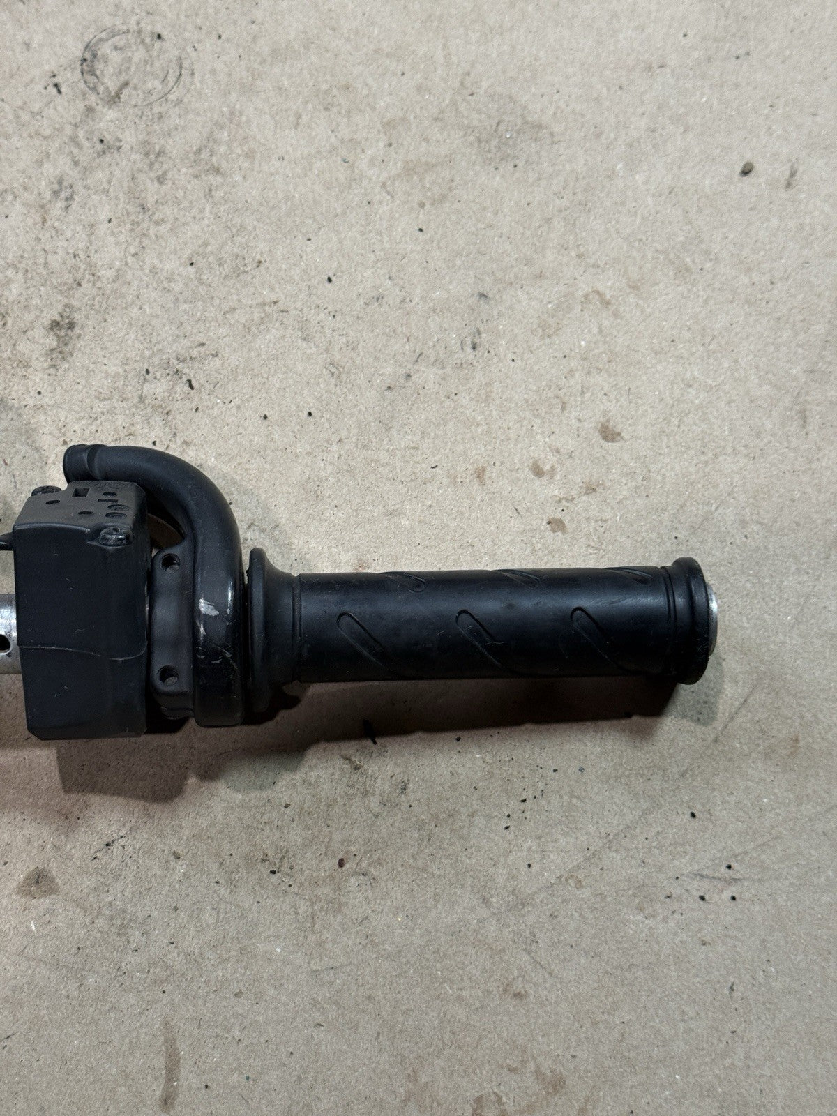 2011-2013 Ducati 848 EVO OEM Right Clip On Handlebar Kill Start Switch Pod12