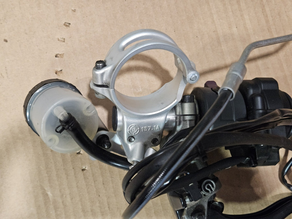 15-19 2015 Ducati 1299 OEM Left Handlebar Controls Clutch Switch Throttle Bar
