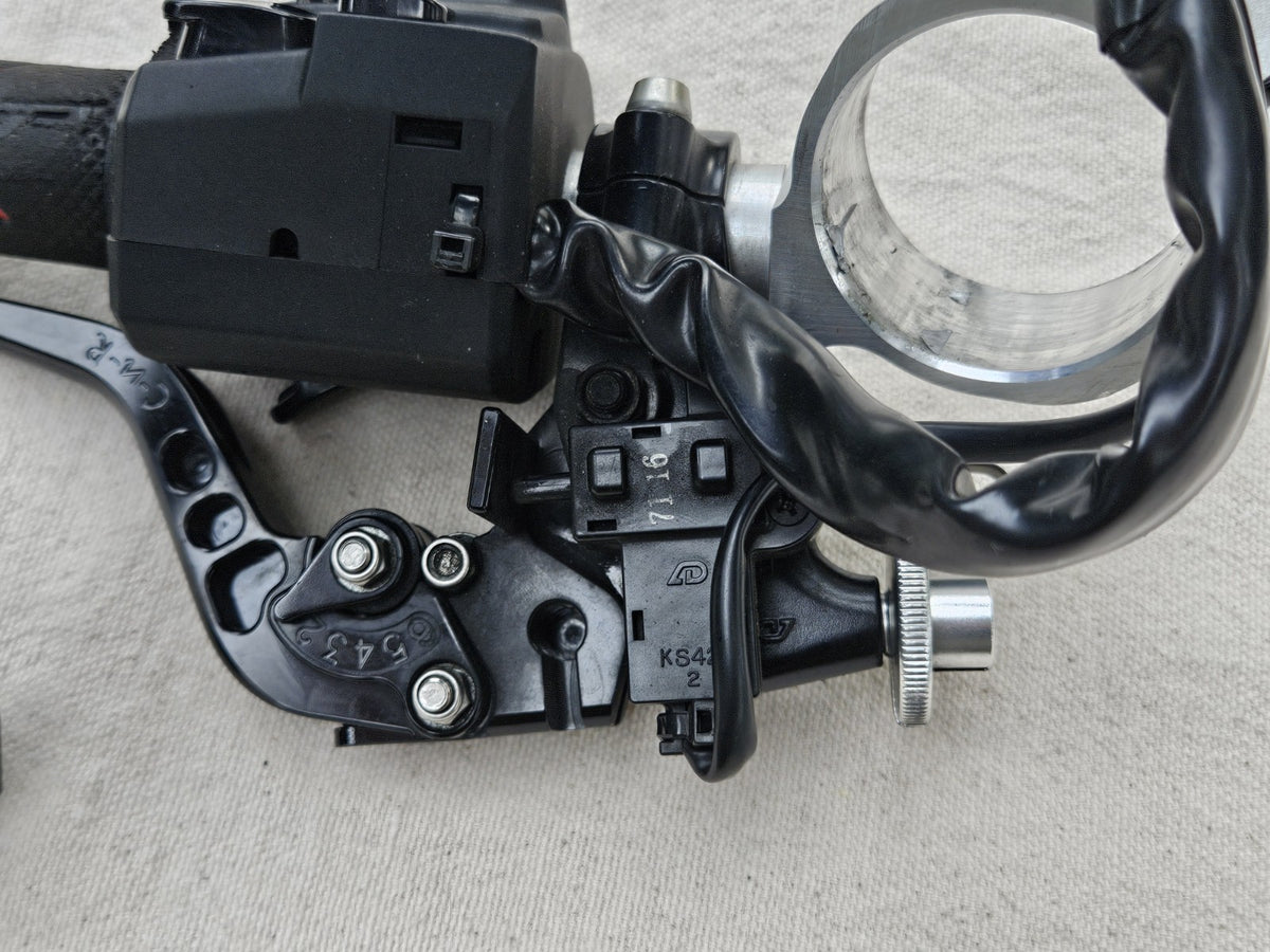 2016-2020 Kawasaki ZX10R ZX10RR OEM LH Left Clip On Handlebar Switch 46091-06063