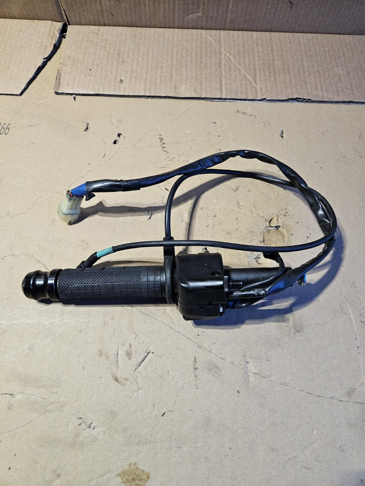 17-19 Kawasaki Ninja 650 ABS EX650 OEM Right Clip On Handlebar Switch 46091-04853