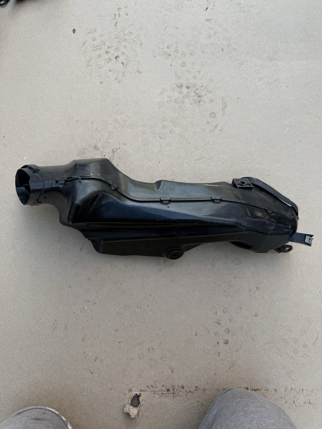 2009-2016 2012 SUZUKI GSXR 1000 OEM RIGHT LEFT AIR INTAKE DUCTS