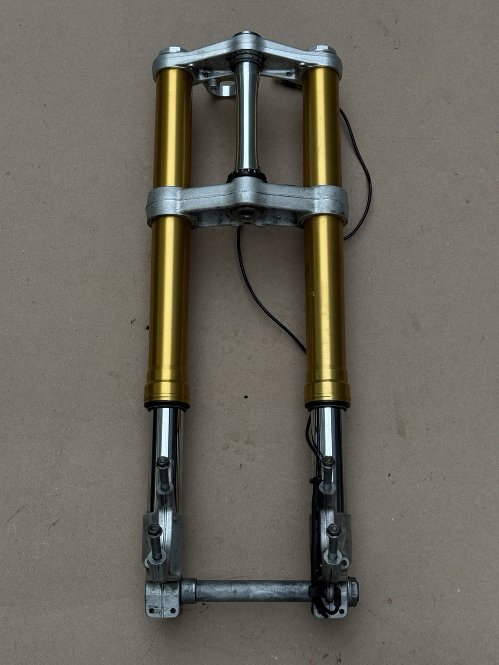 15-19 Aprilia RSV4 1000 OEM Front Forks Suspension Triple Tree Set Straight
