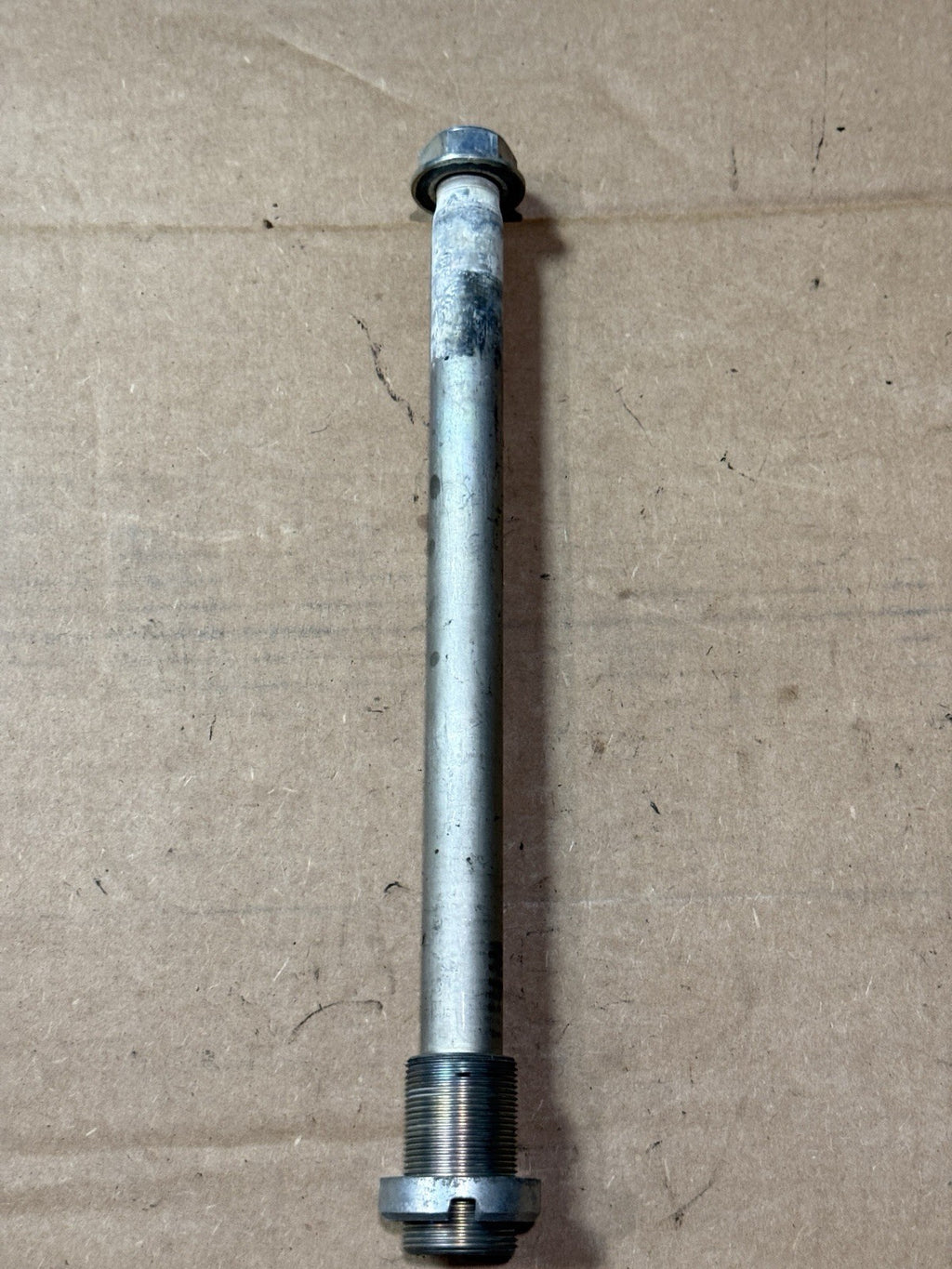 19-23 Kawasaki Ninja ZX6R 636 OEM Swingarm Pivot Bolt Shaft Spindle 33032-00442