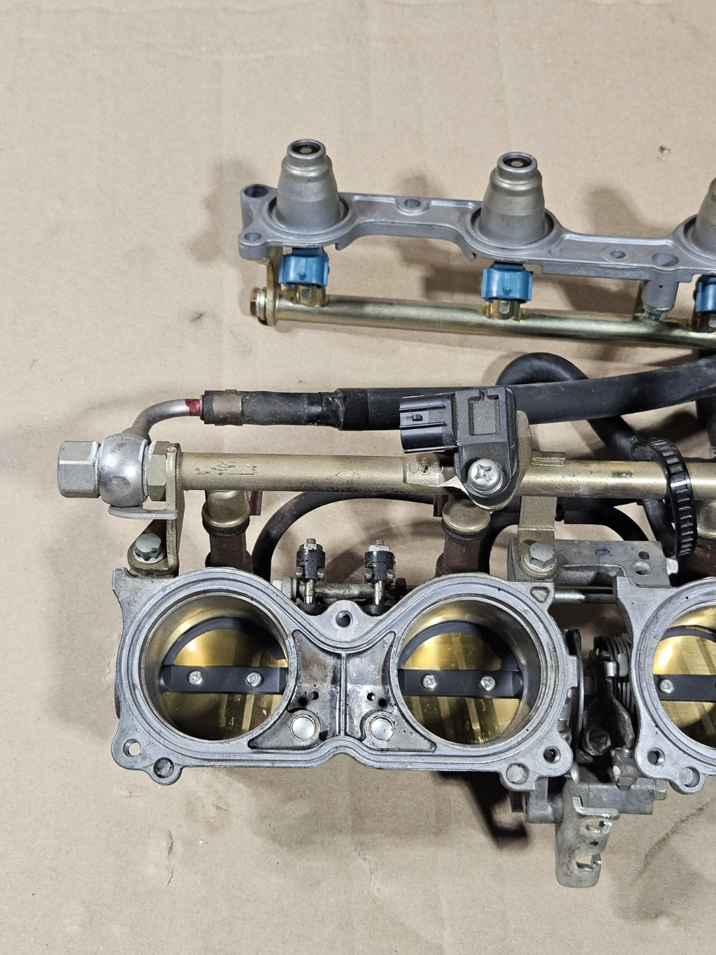 2006-2007 Honda CBR1000RR Fireblade OEM Throttle Bodies Injectors 16401-MEL-A2123