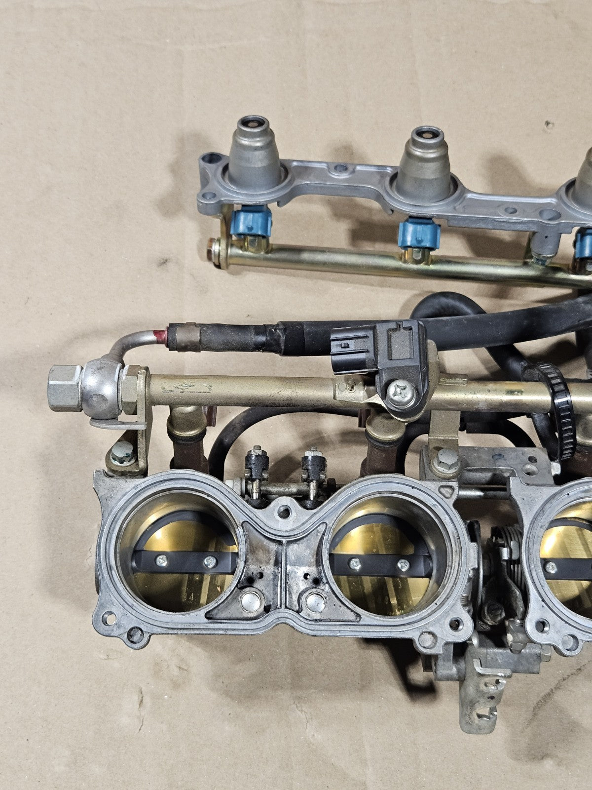 2006-2007 Honda CBR1000RR Fireblade OEM Throttle Bodies Injectors 16401-MEL-A2123