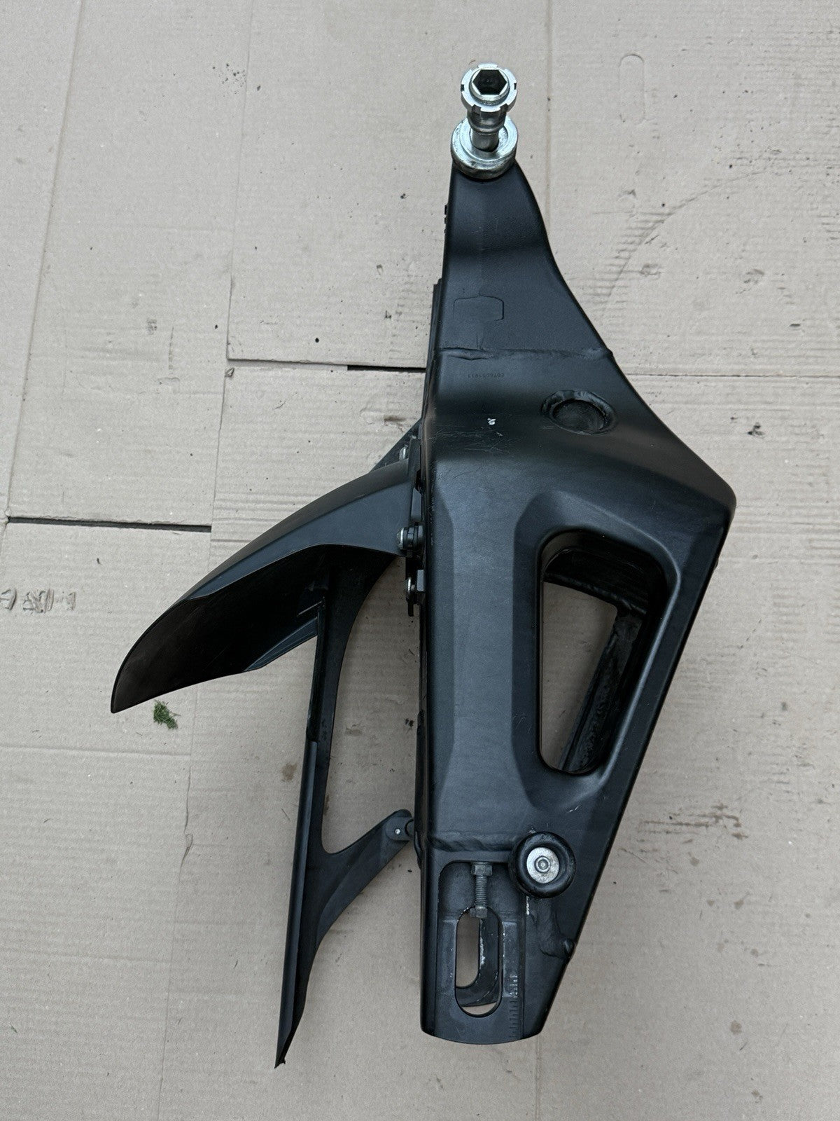 07-08 Yamaha YZF-R1 Straight OEM Rear Suspension Swingarm - Back Arm Frame23