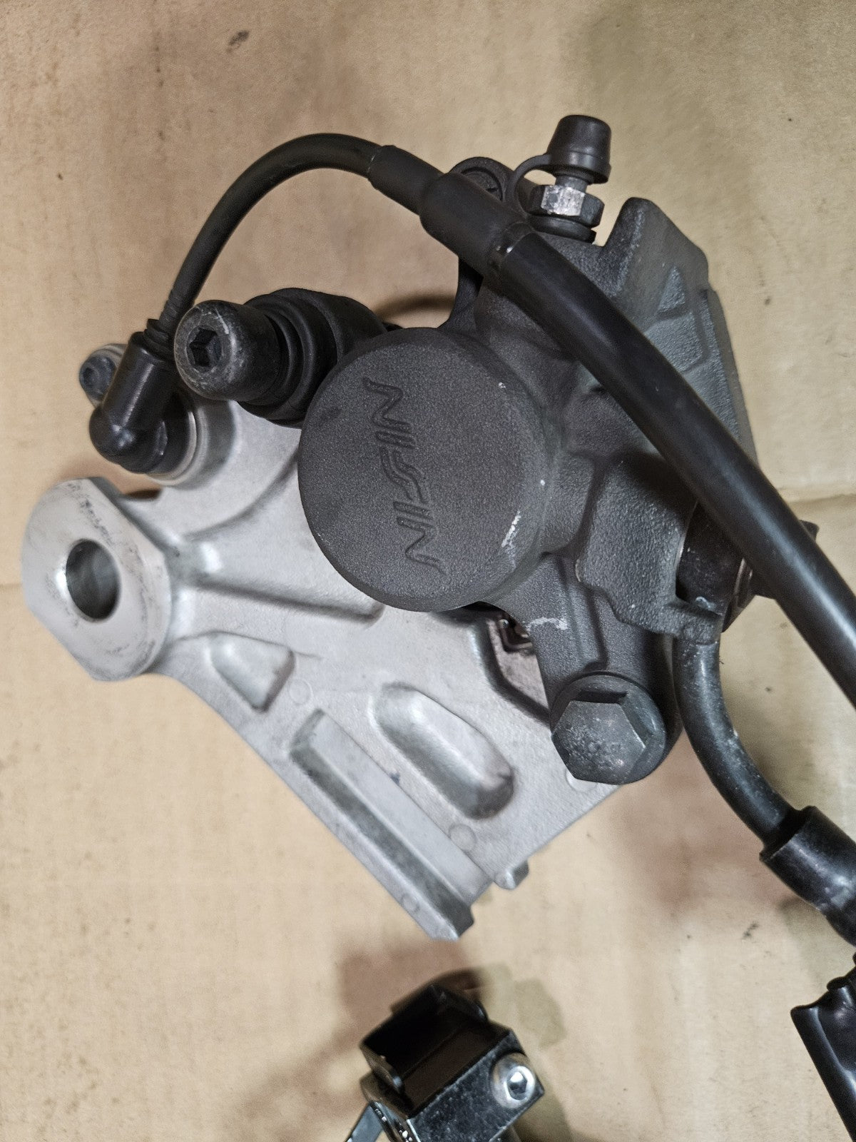 Yamaha YZF R7 OEM Rear Brake Caliper Rearset Pedal Lever Bracket 2022-20258