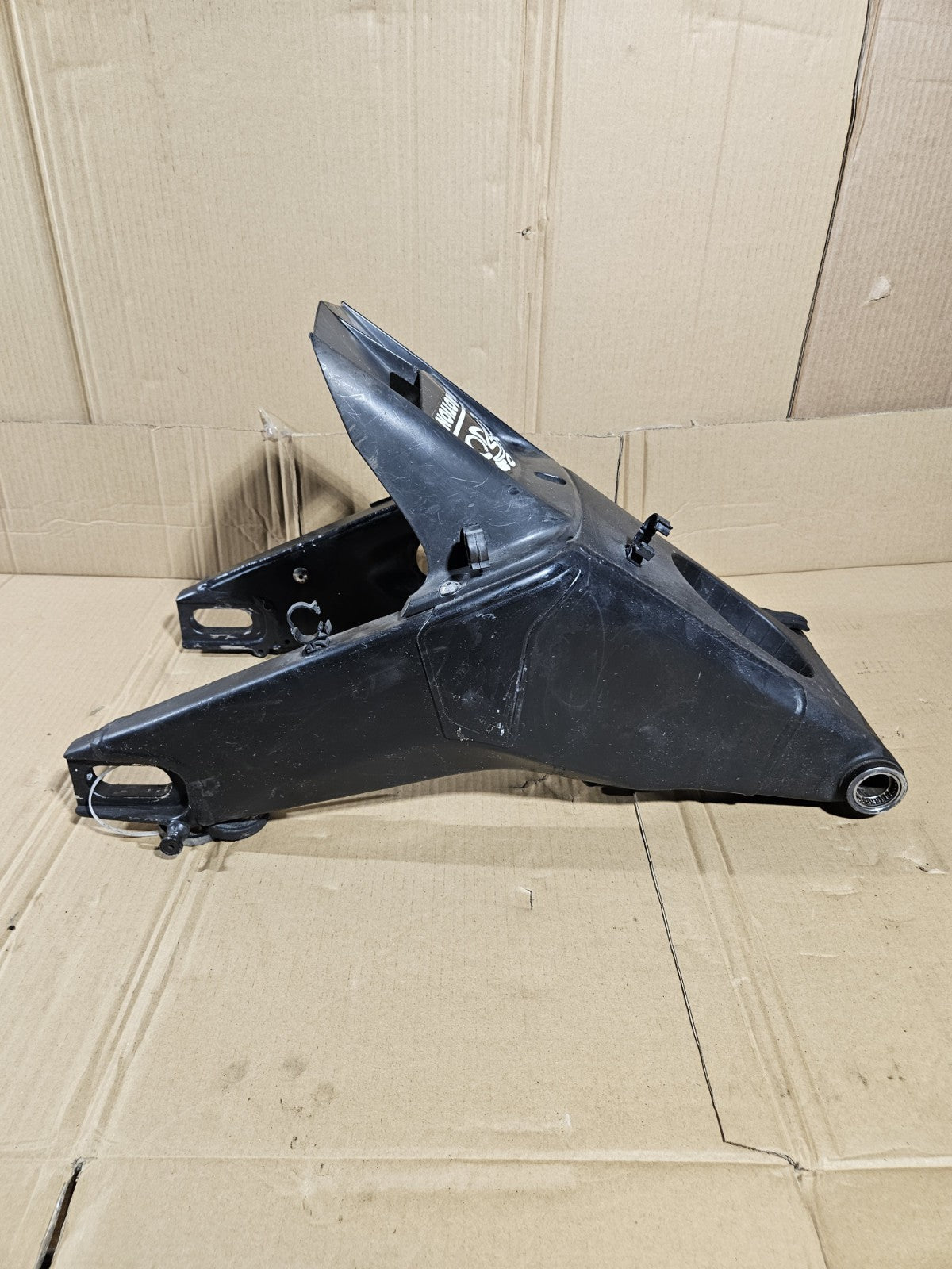 08-16 YAMAHA YZF R6 R6R YZFR6 REAR SWINGARM BACK SUSPENSION SWING ARM OEM1