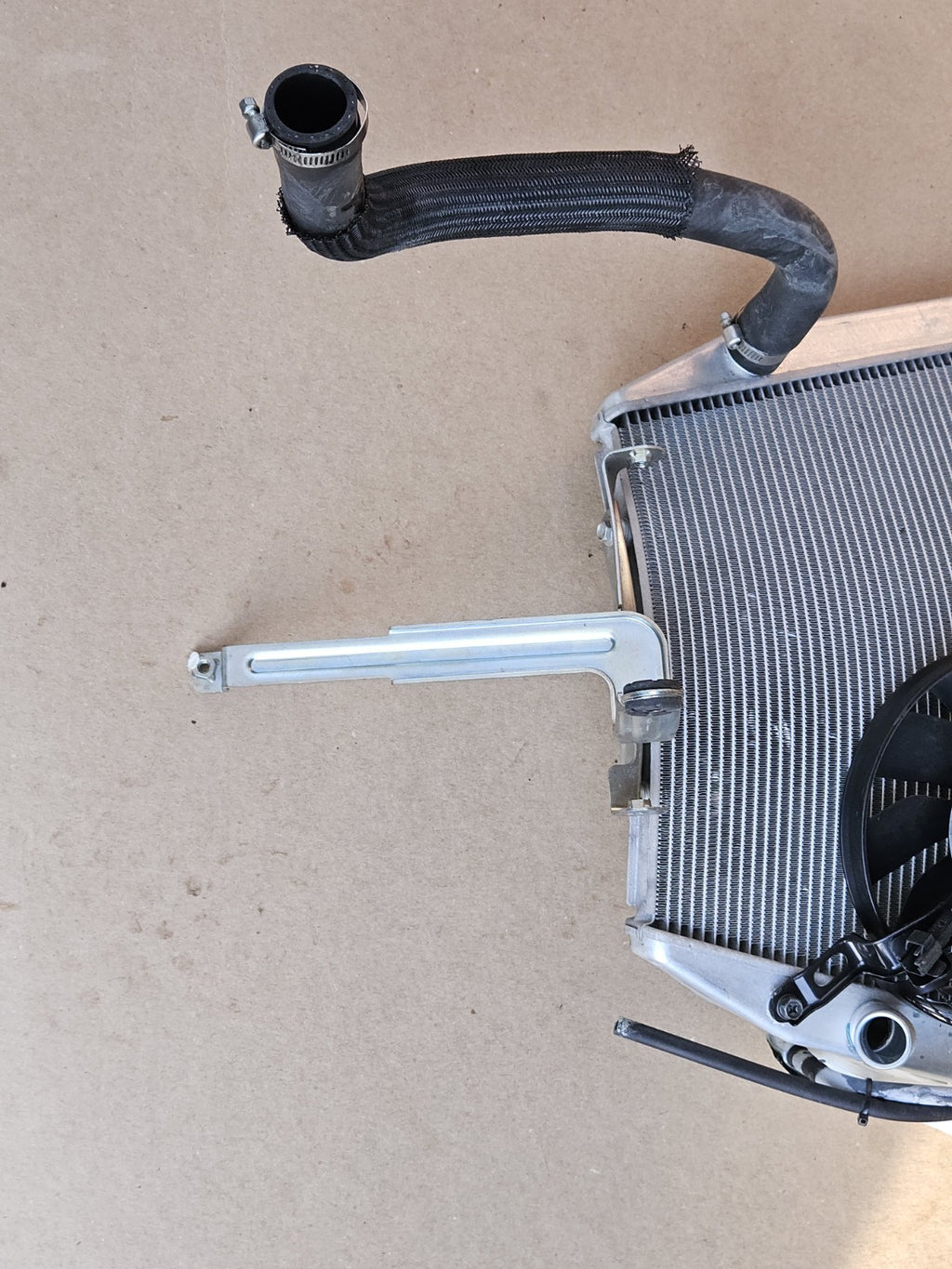 2012-2016 Suzuki GSXR1000 OEM Radiator Cooling Overflow Tank Fan System