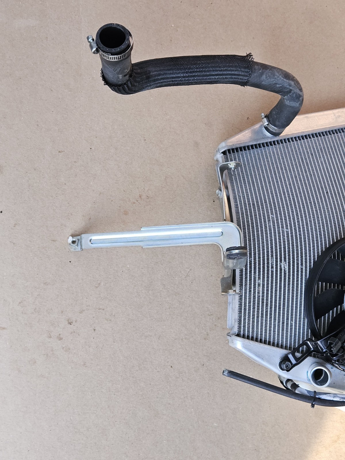 2012-2016 Suzuki GSXR1000 OEM Radiator Cooling Overflow Tank Fan System