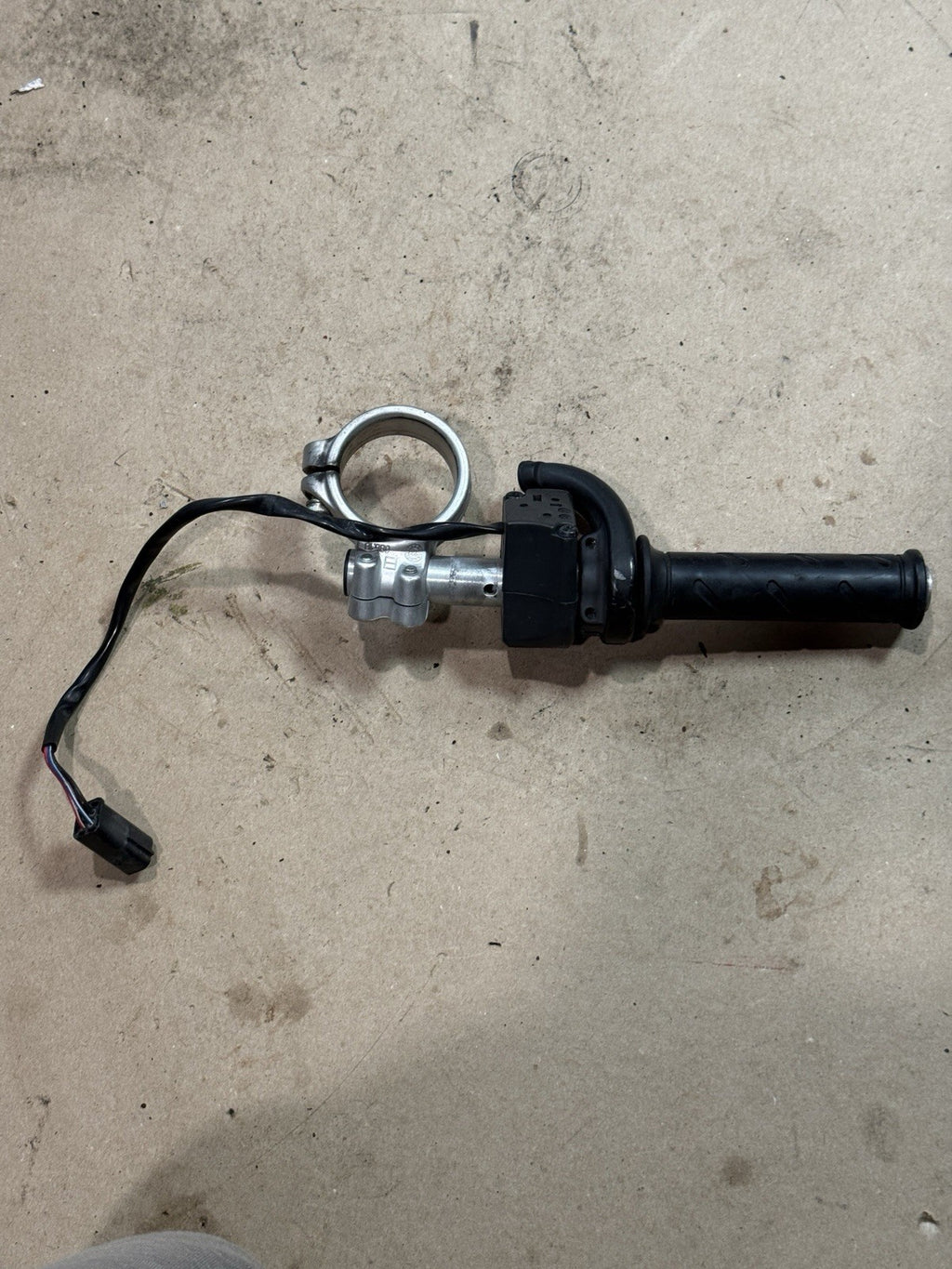 2011-2013 Ducati 848 EVO OEM Right Clip On Handlebar Kill Start Switch Pod11