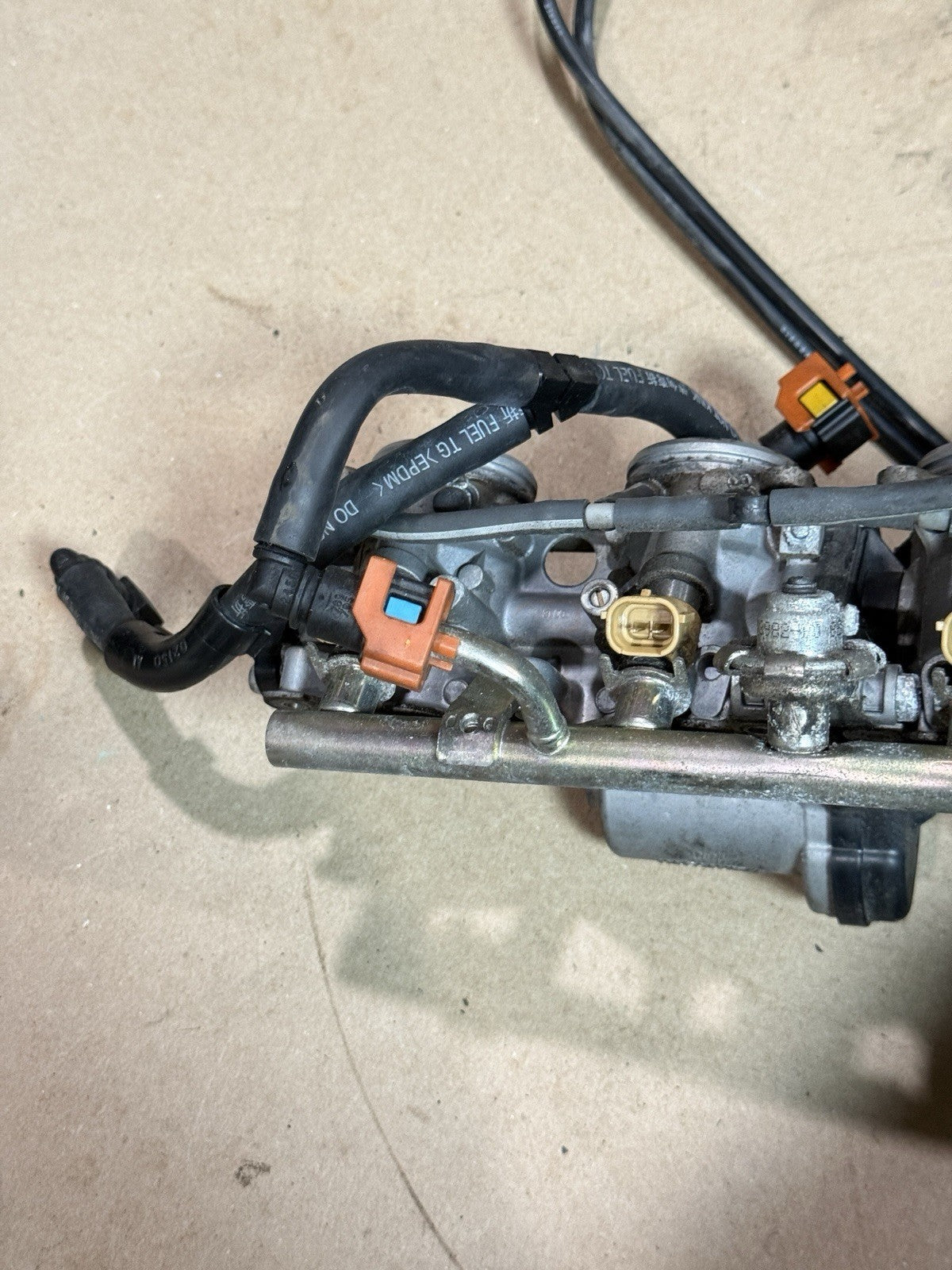 08-16 2009 Yamaha YZF R6 OEM Throttle Body Bodies Fuel Injectors Assembly Set