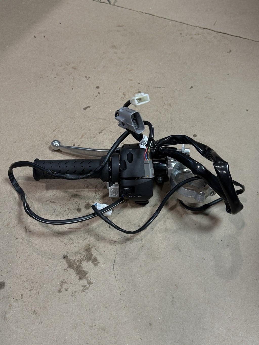 2021-2024 Aprilia RSV4 1100 Genuine OEM Left Clip-On Handlebar w Switches Tested
