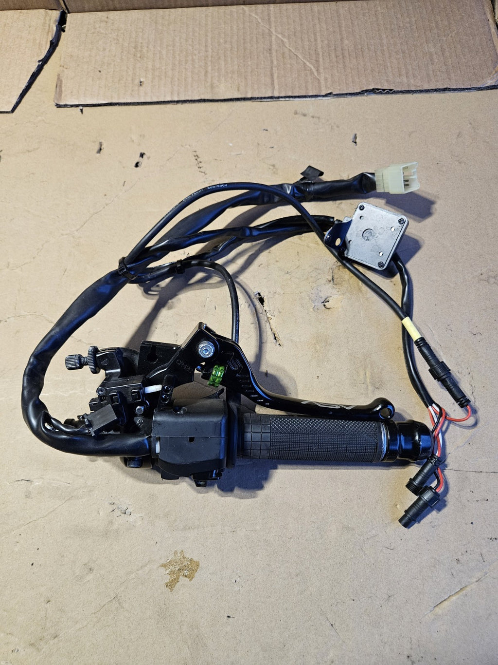 17-19 Kawasaki Ninja 650 ABS EX650 OEM Left Clip On Handlebar Switch 46091-039514
