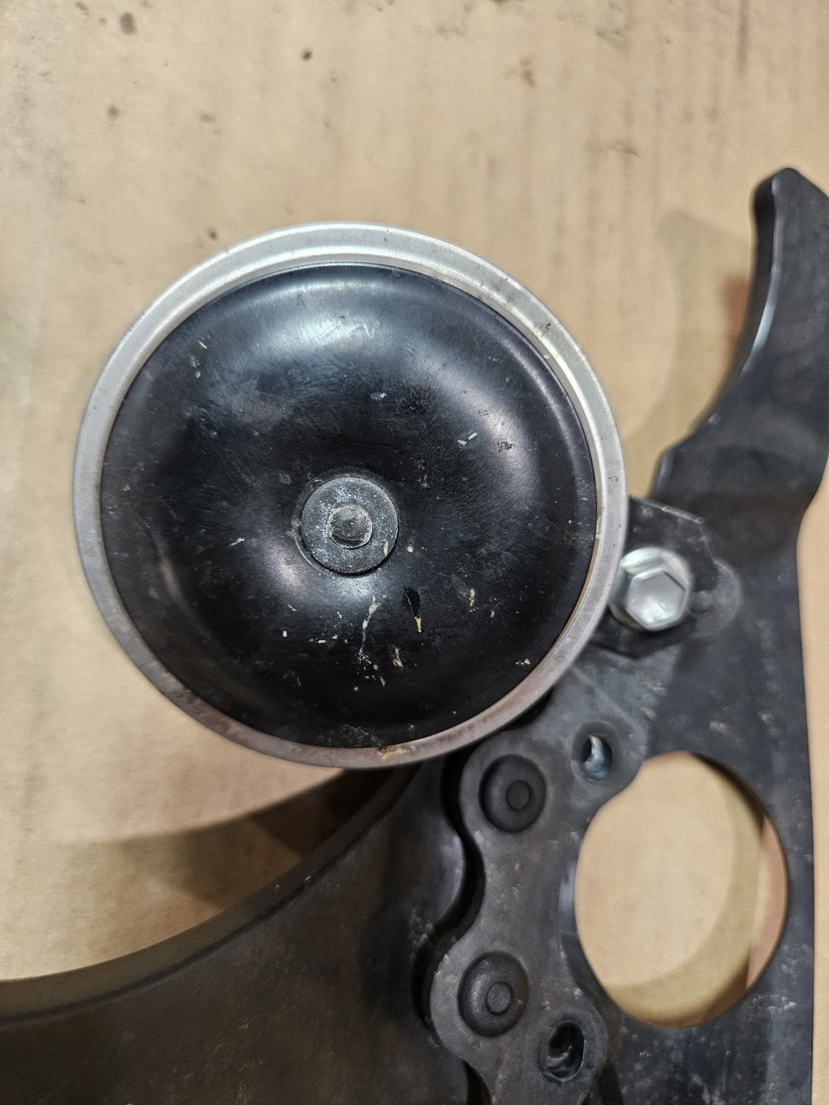 2022-2025 Yamaha YZF-R7 R7 OEM Horn Mount Bracket Stay BD5-83371-00 BEB-23377-004