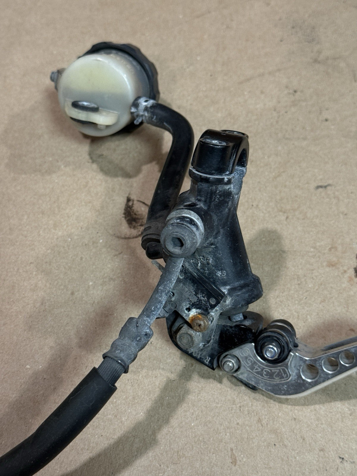 08-16 Yamaha YZF-R6 OEM Front Brake Calipers & Brembo Master Cylinder 2008-2016