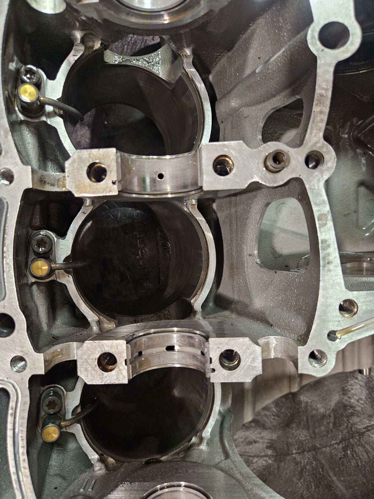 15-19 2015 BMW S1000RR HP4 OEM Crankcase Engine Block Cases Set Bottom End Motor