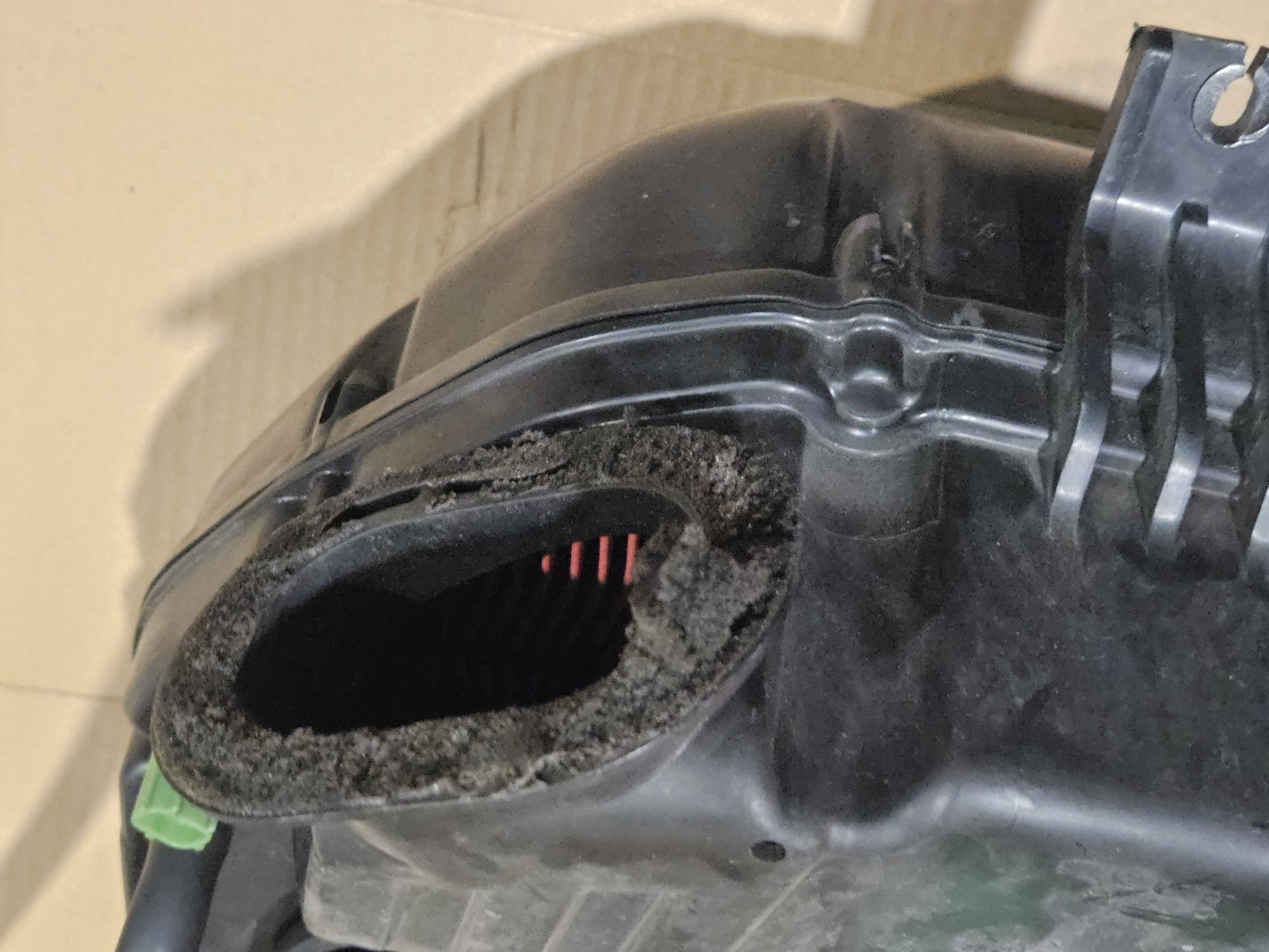 01-03 Suzuki GSXR 750 Intake Air Box Filter Cleaner OEM