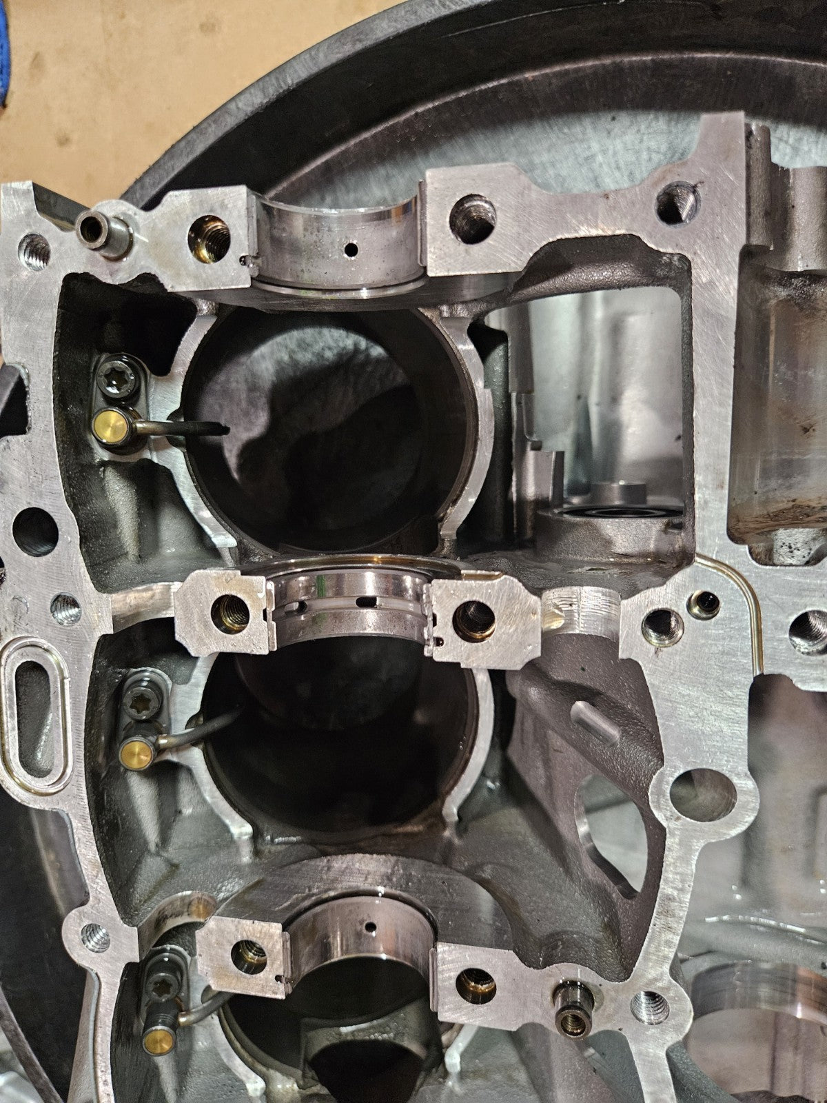 15-19 2015 BMW S1000RR HP4 OEM Crankcase Engine Block Cases Bottom End